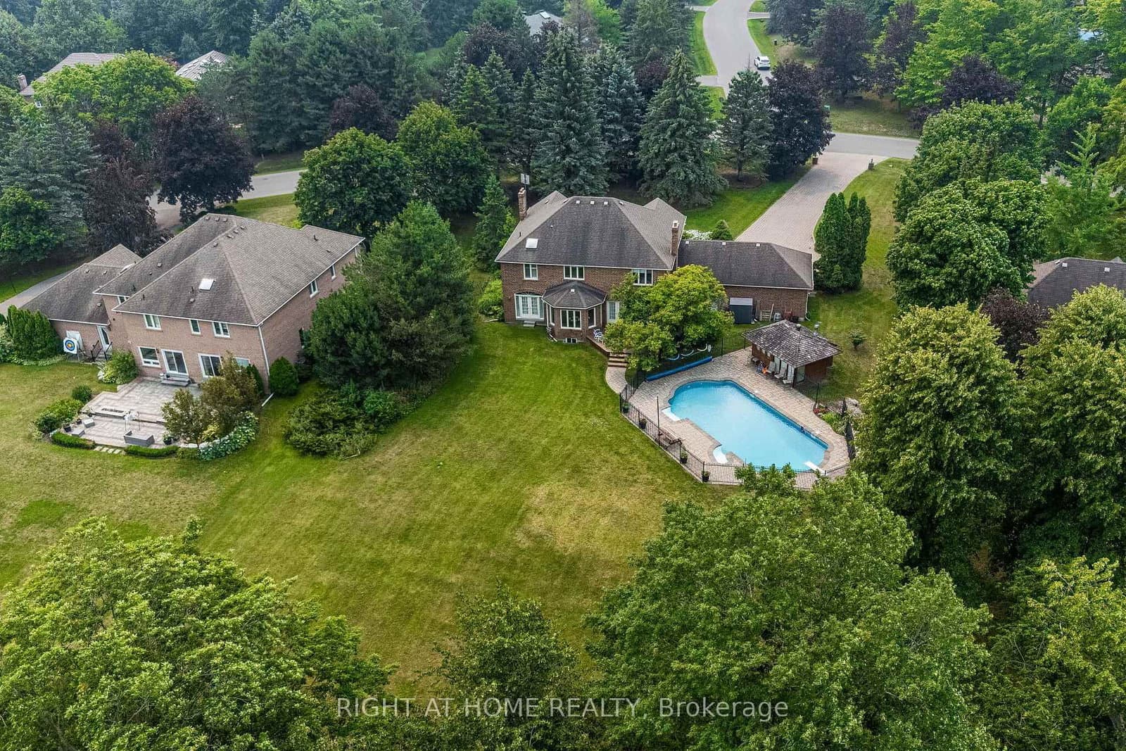 9 Glenridge Drive thumbnail 44