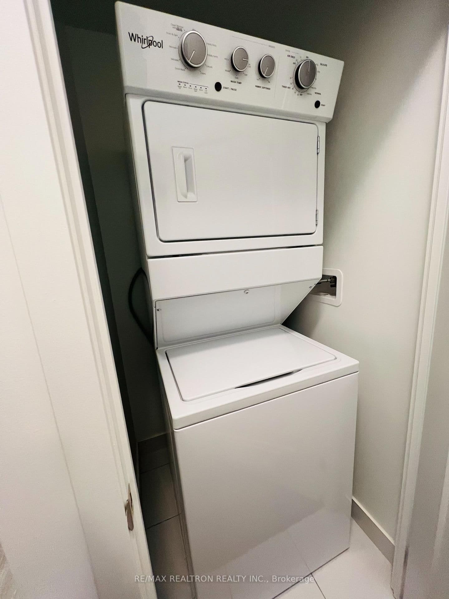 105 Oneida Crescent, Unit 904 thumbnail 10