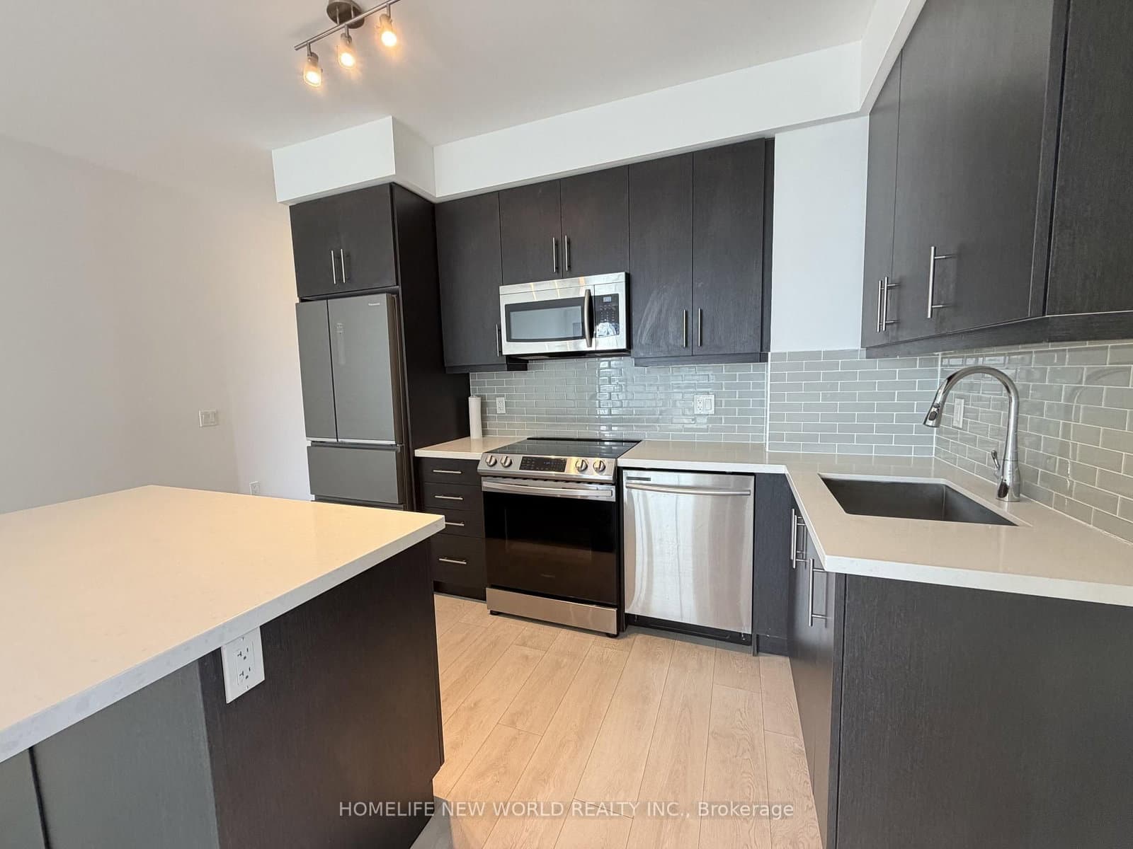 75 Oneida Crescent, Unit 1210 thumbnail 7