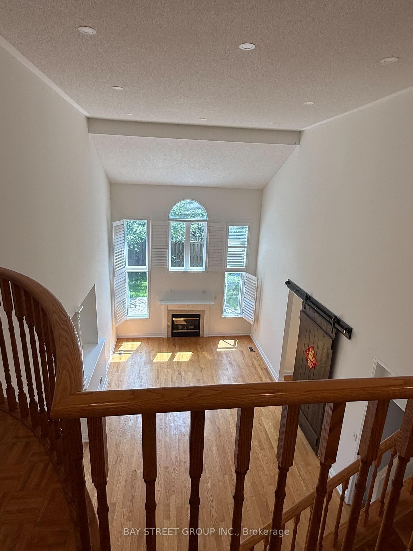 39 Emery Hill Boulevard thumbnail 9