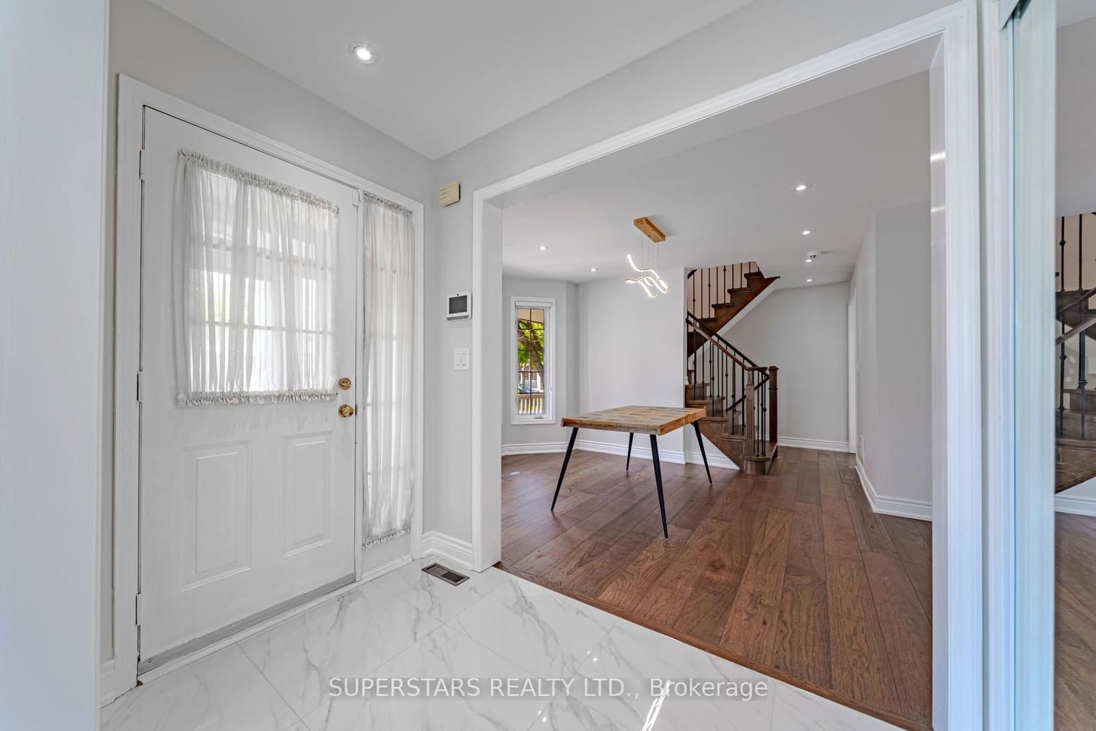 45 Tower Bridge Crescent thumbnail 20