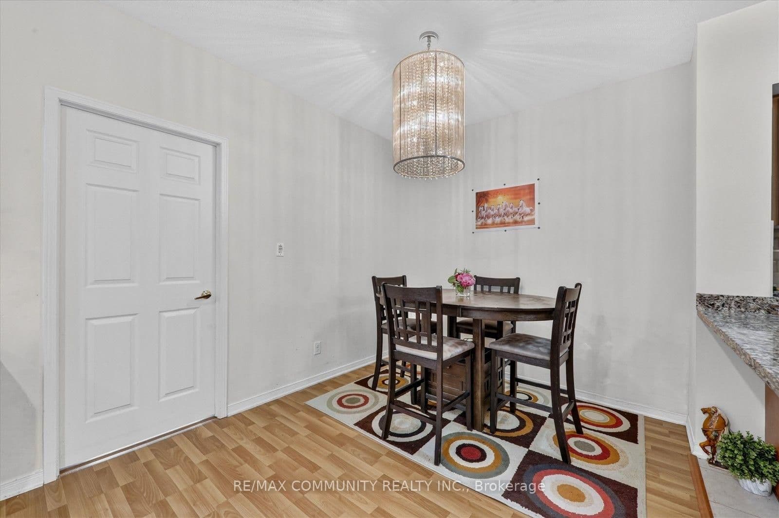 9431 Jane Street, Unit 308 thumbnail 17