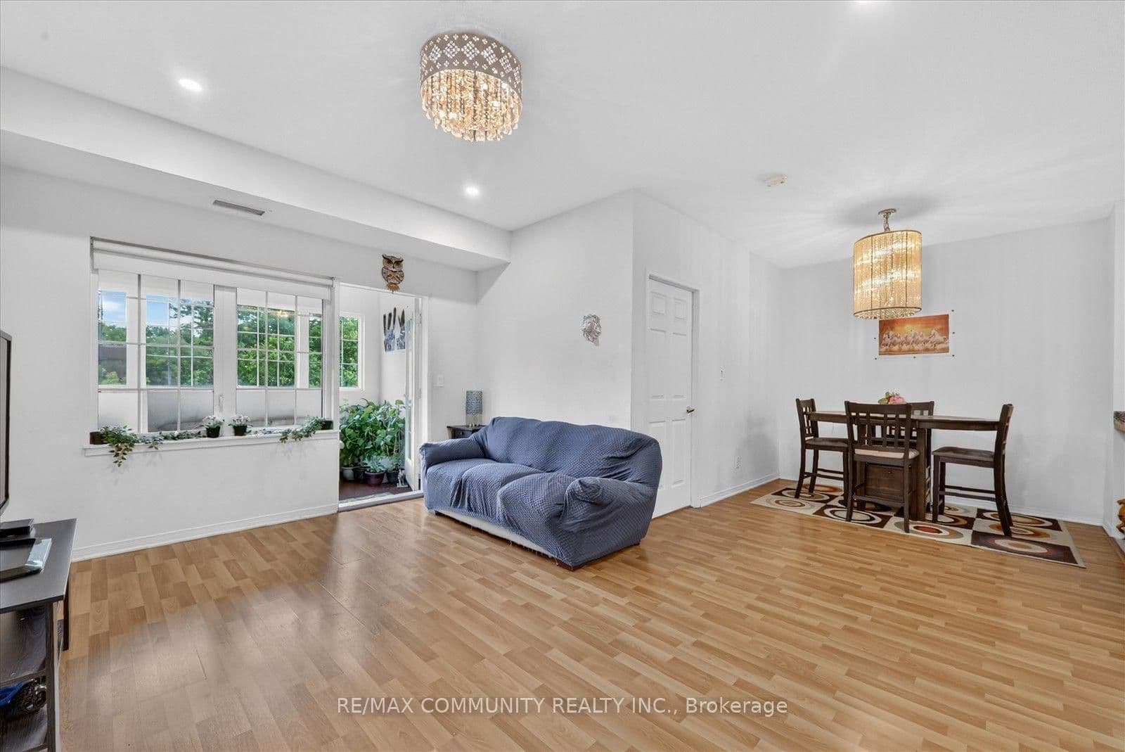 9431 Jane Street, Unit 308 thumbnail 19