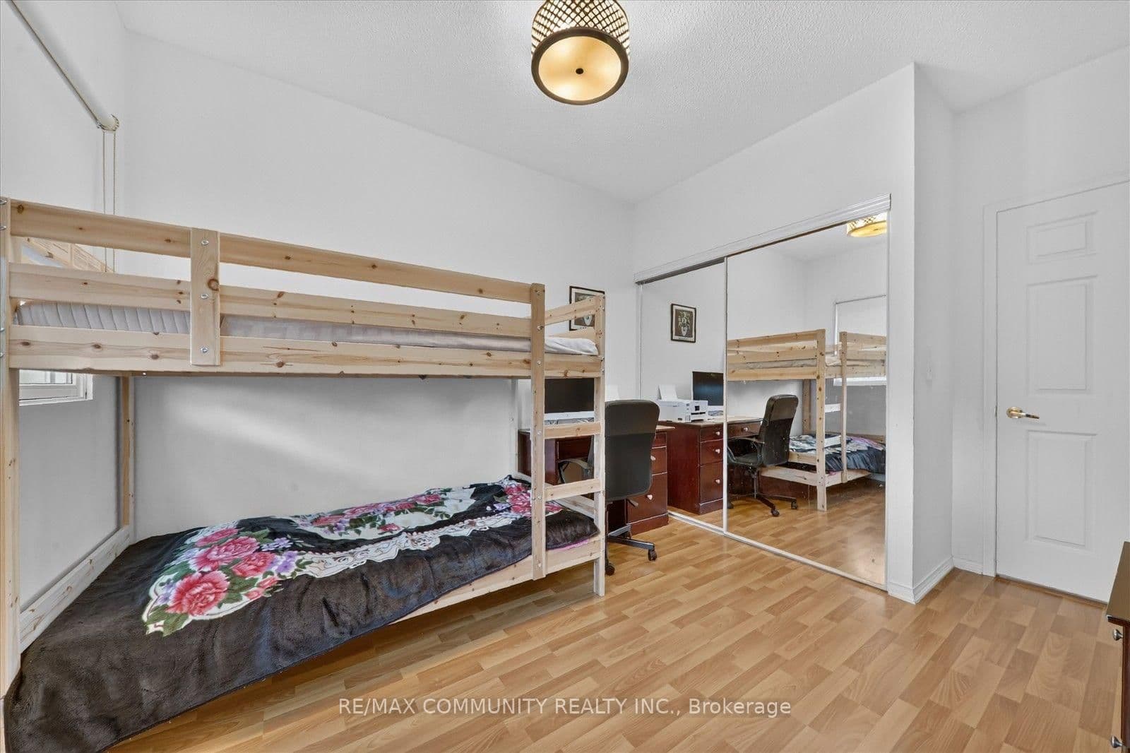 9431 Jane Street, Unit 308 thumbnail 27