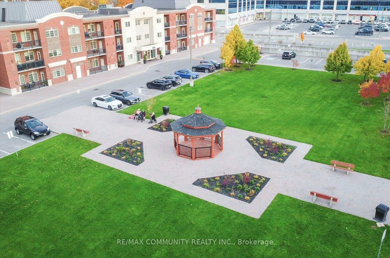 9431 Jane Street, Unit 308 thumbnail 34