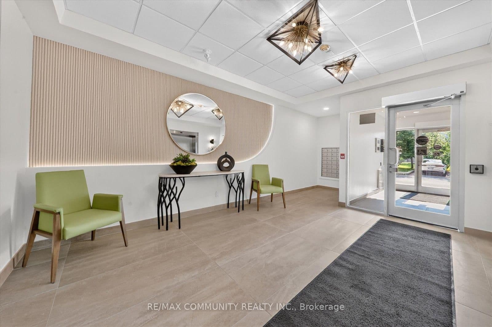 9431 Jane Street, Unit 308 thumbnail 7
