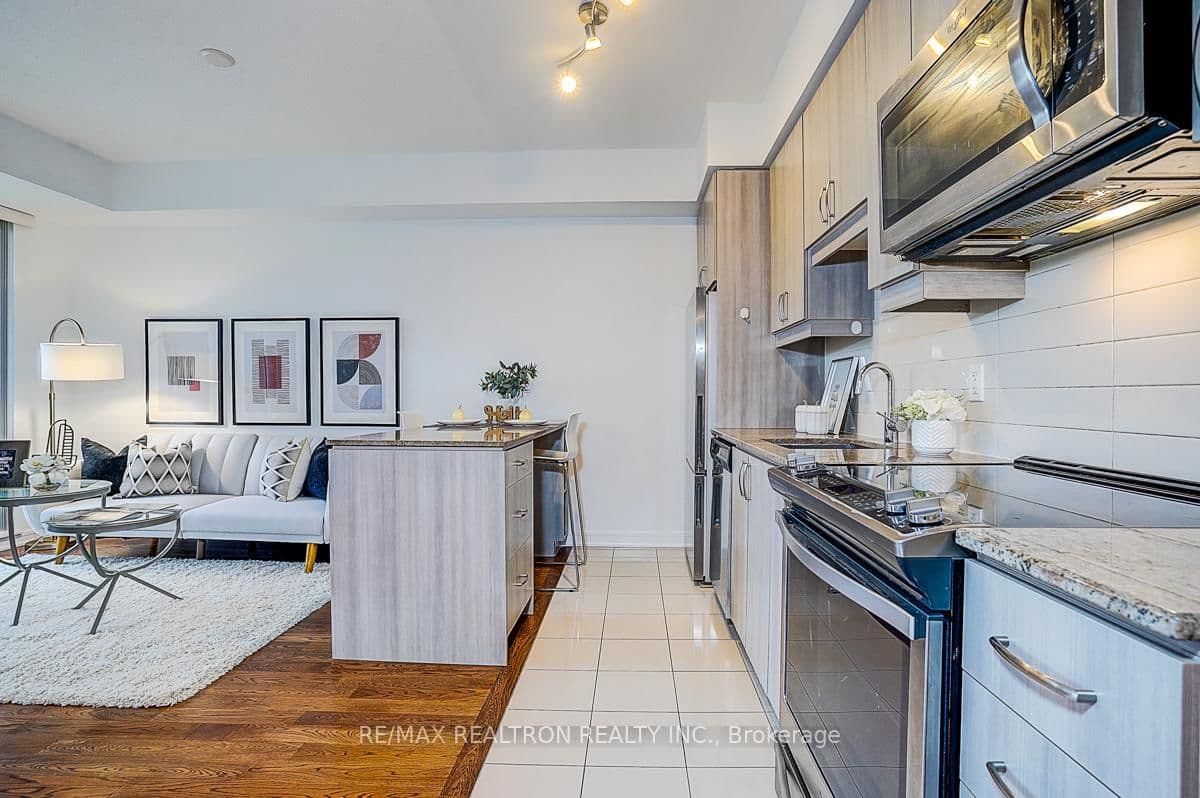 9191 Yonge Street, Unit SW 321 thumbnail 11