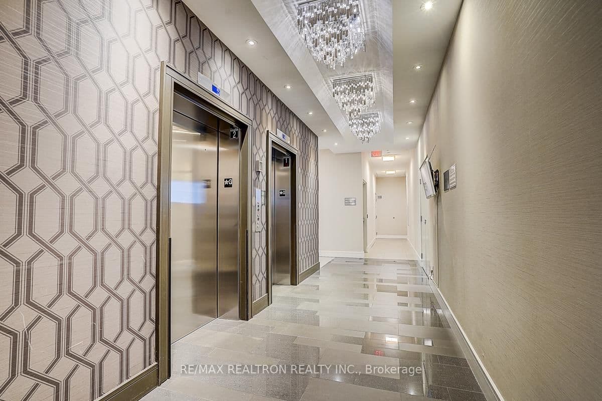 9191 Yonge Street, Unit SW 321 thumbnail 5