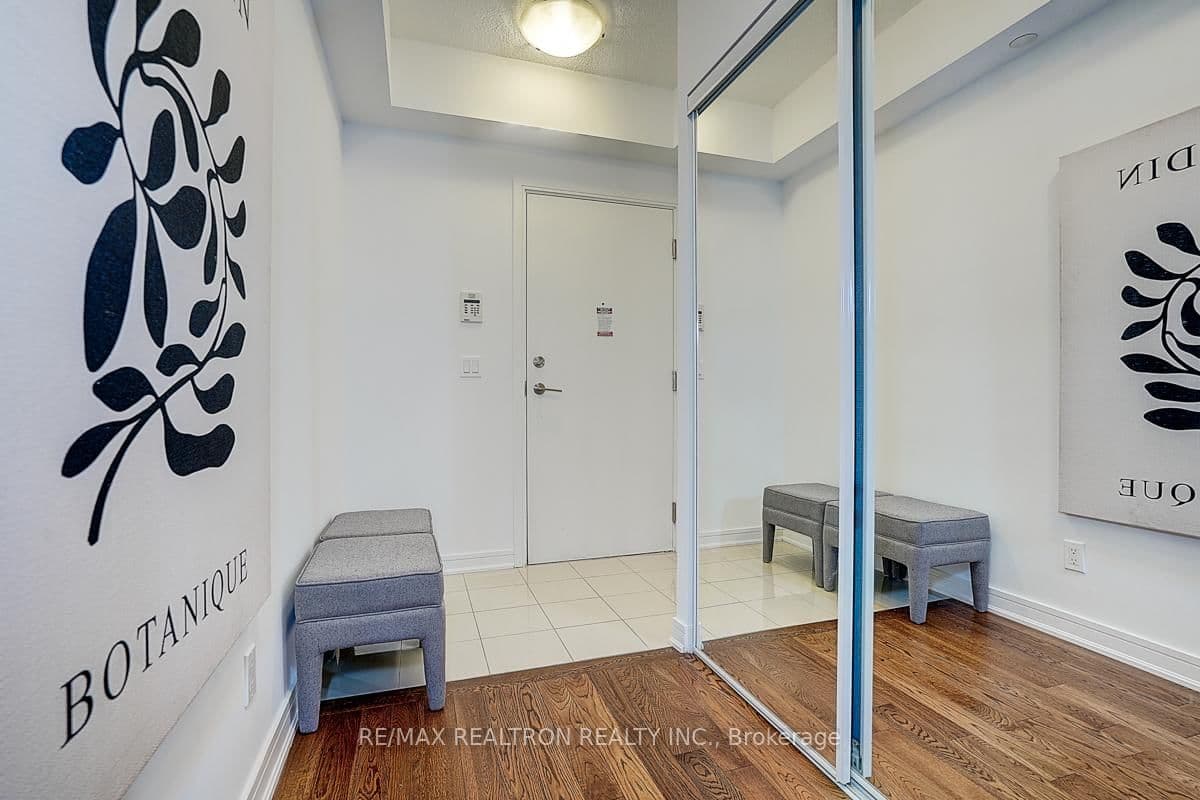 9191 Yonge Street, Unit SW 321 thumbnail 8