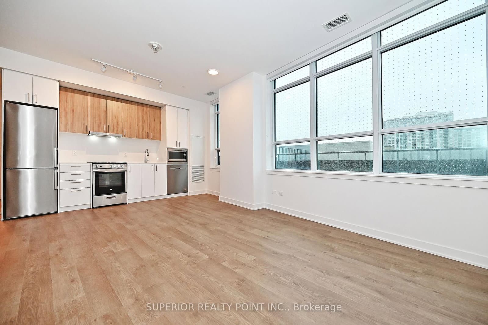 30 Upper Mall Way, Unit A214 thumbnail 10