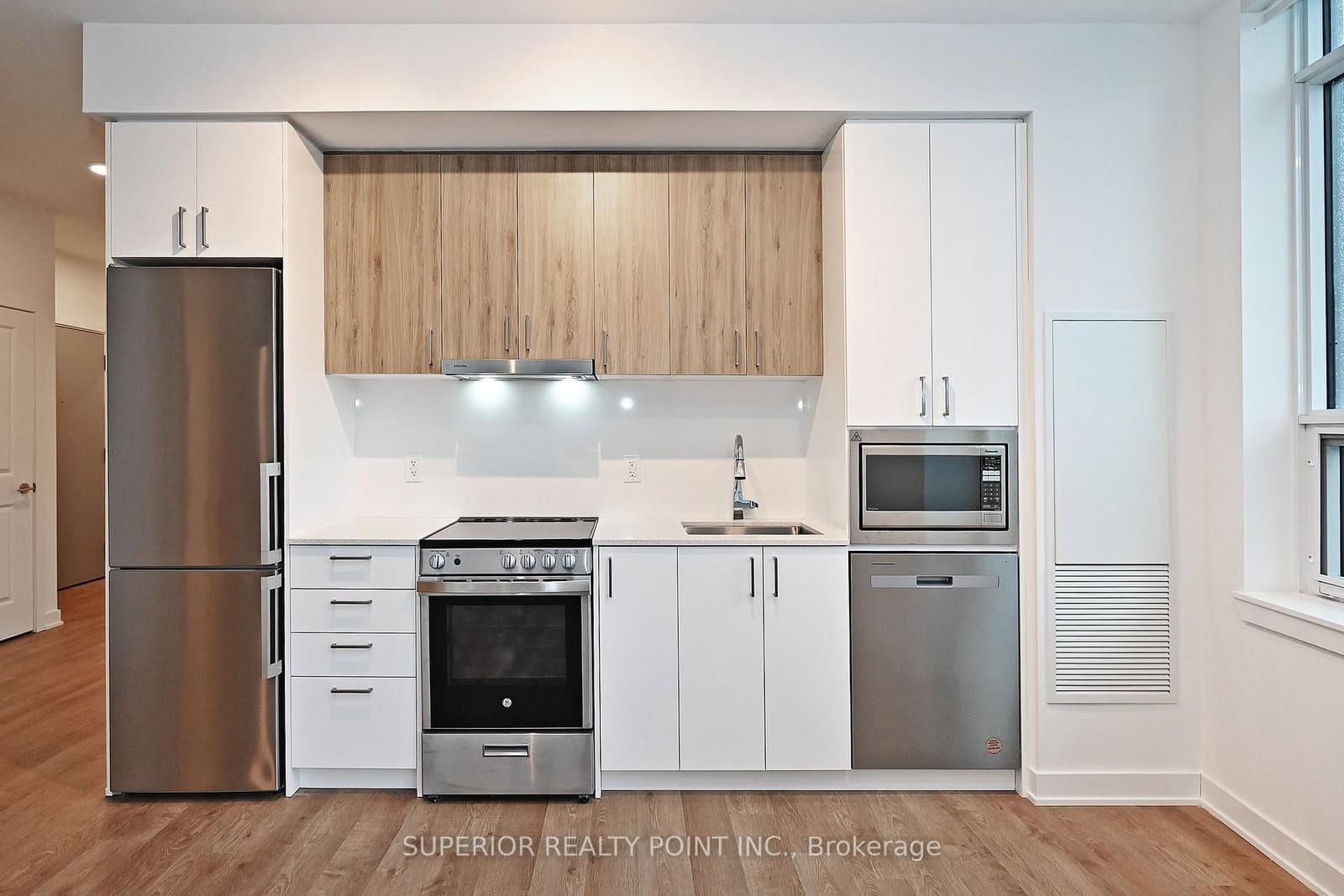 30 Upper Mall Way, Unit A214 thumbnail 15