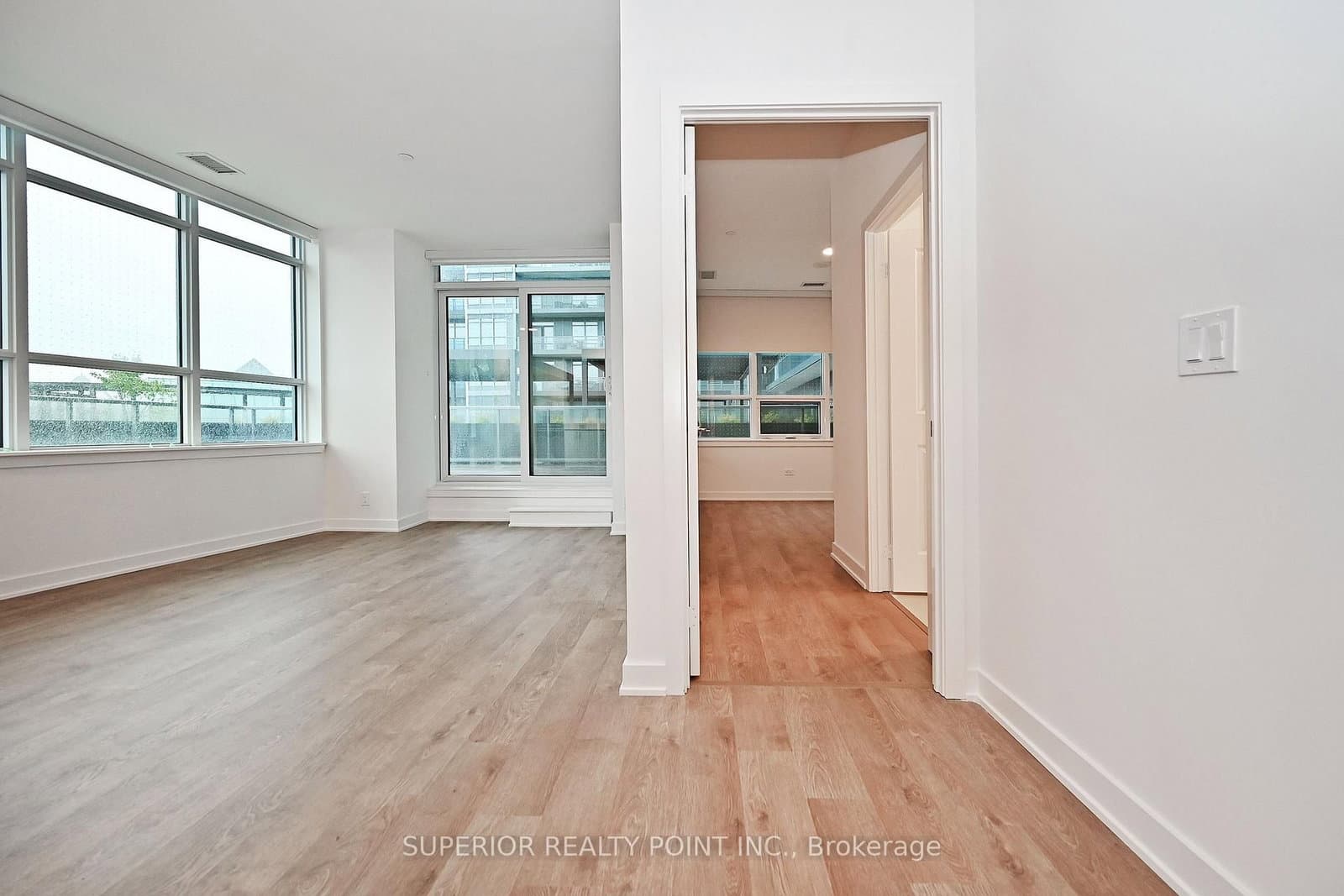 30 Upper Mall Way, Unit A214 thumbnail 19