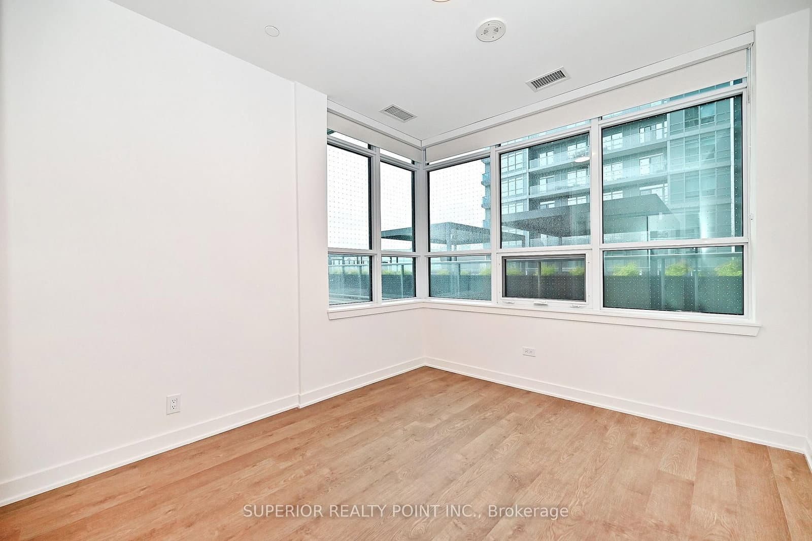 30 Upper Mall Way, Unit A214 thumbnail 22
