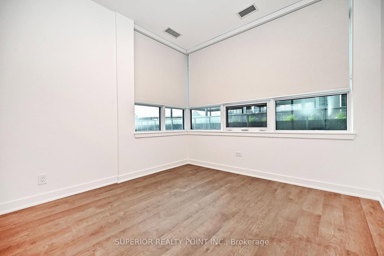30 Upper Mall Way, Unit A214 thumbnail 23