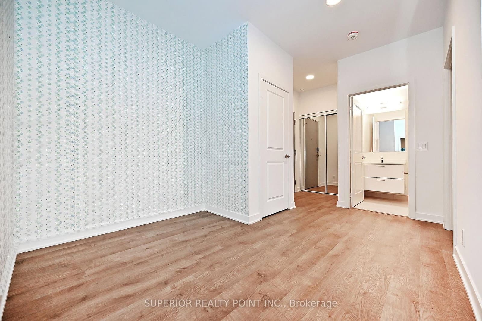 30 Upper Mall Way, Unit A214 thumbnail 29