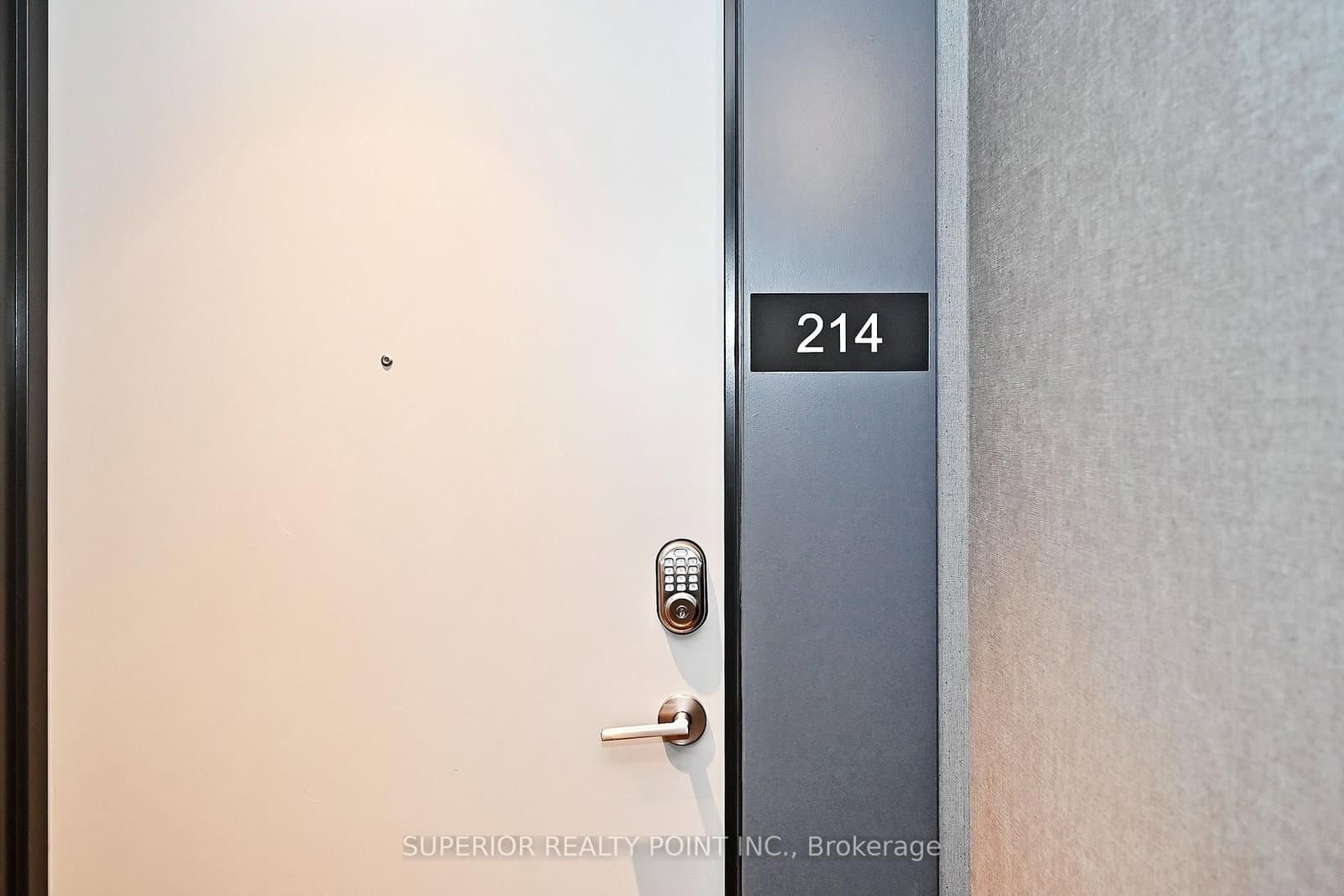 30 Upper Mall Way, Unit A214 thumbnail 5