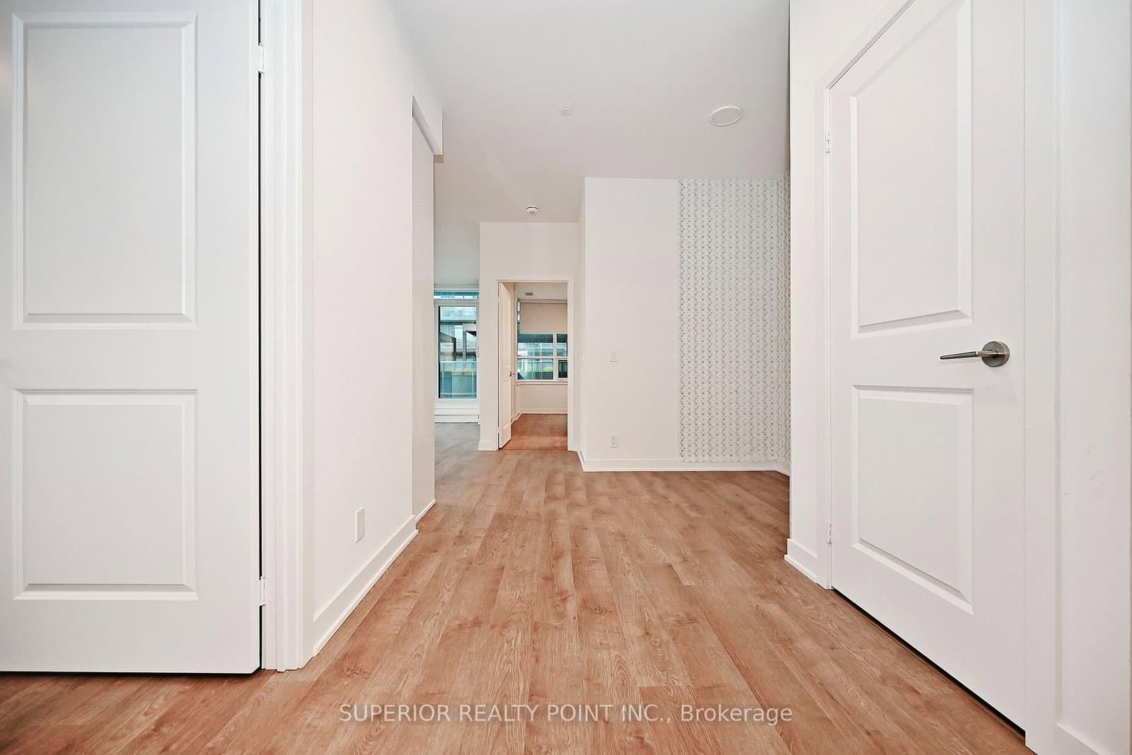 30 Upper Mall Way, Unit A214 thumbnail 6