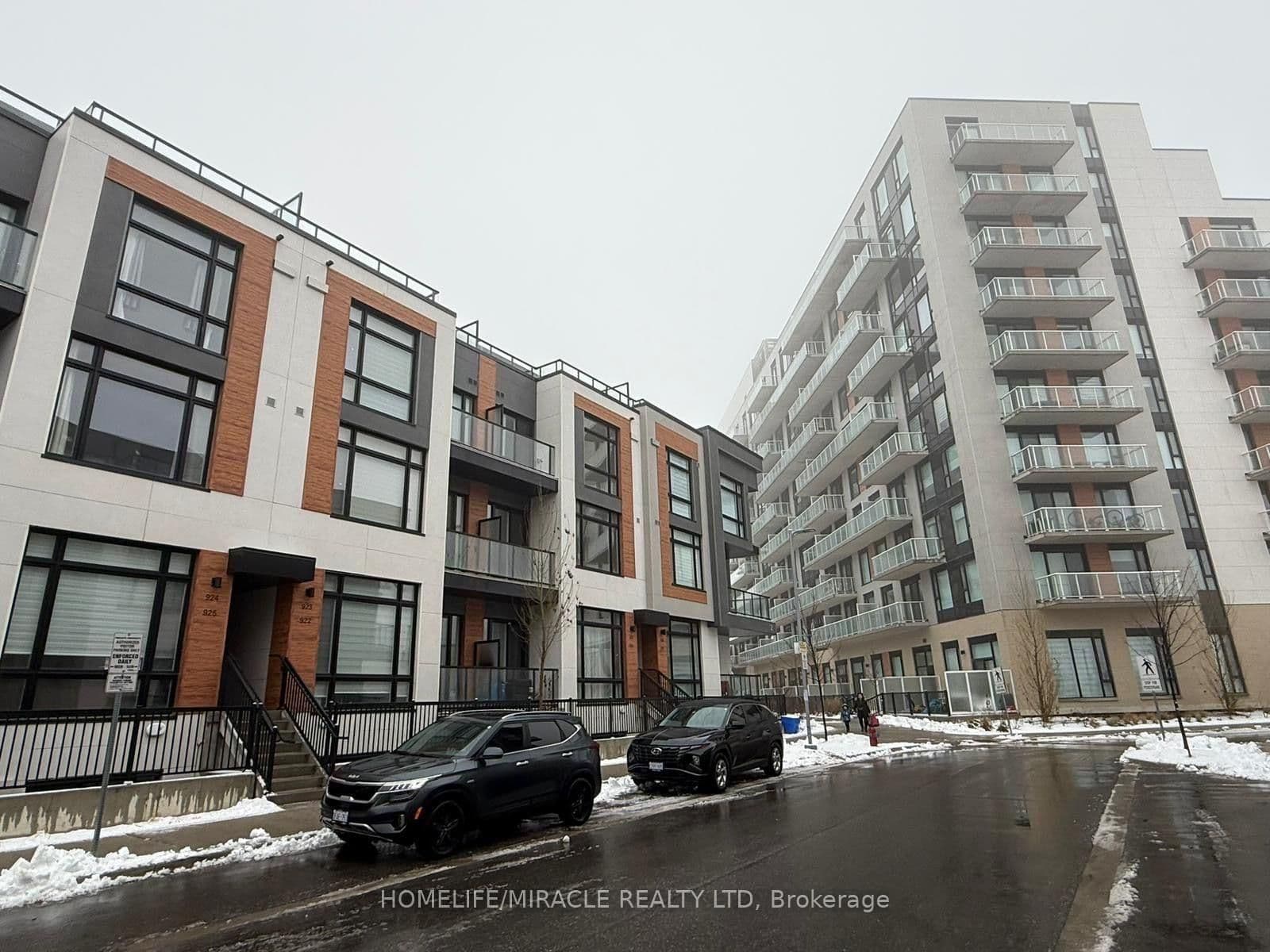 2 Steckley House Lane, Unit 924 thumbnail 2