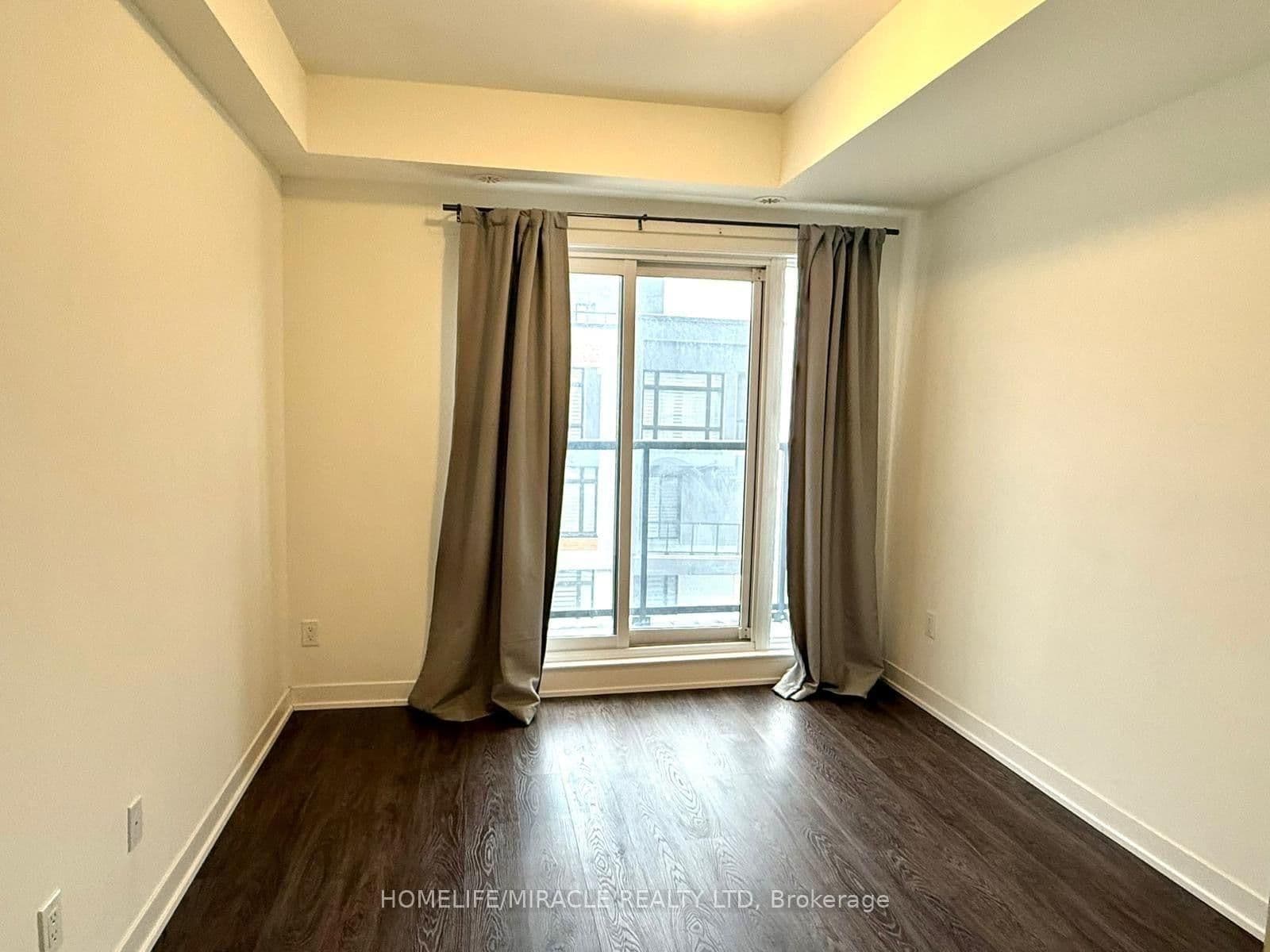 2 Steckley House Lane, Unit 924 thumbnail 5