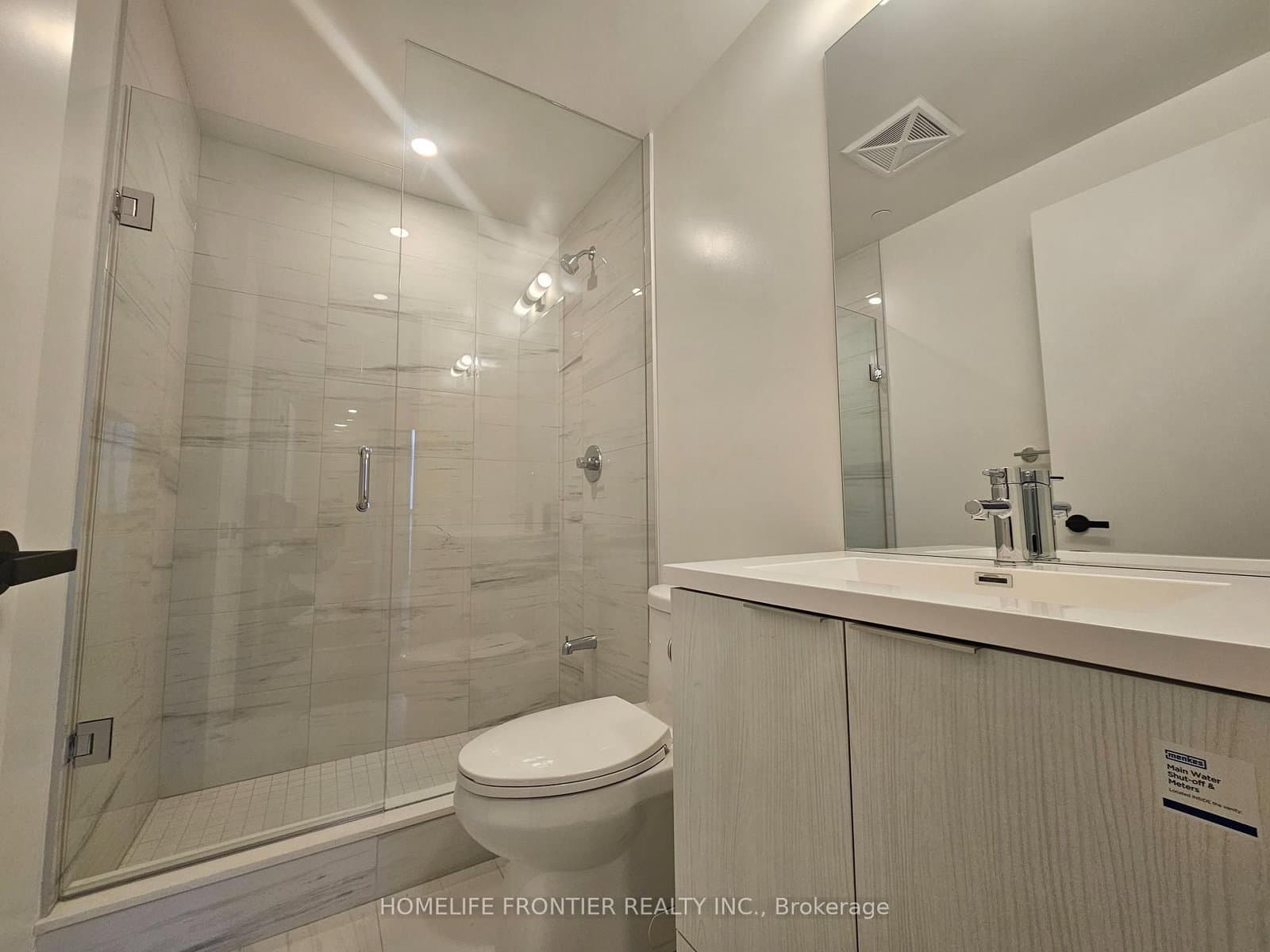 8 Interchange Way, Unit 902 thumbnail 6