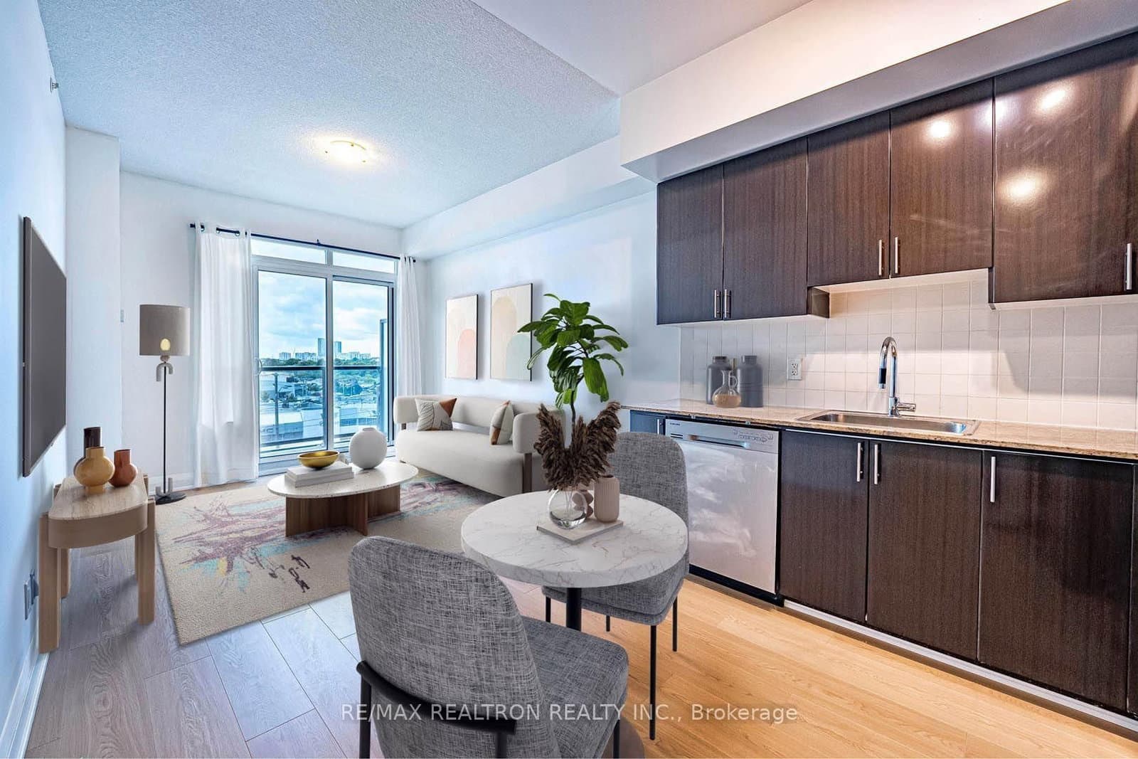 7161 Yonge Street, Unit 418 thumbnail 3