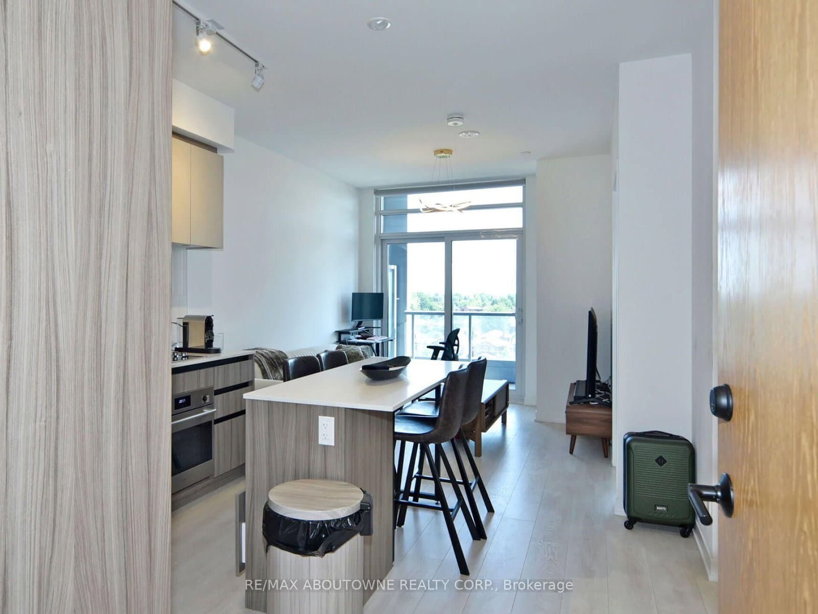 7950 Bathurst Street, Unit 613 thumbnail 17