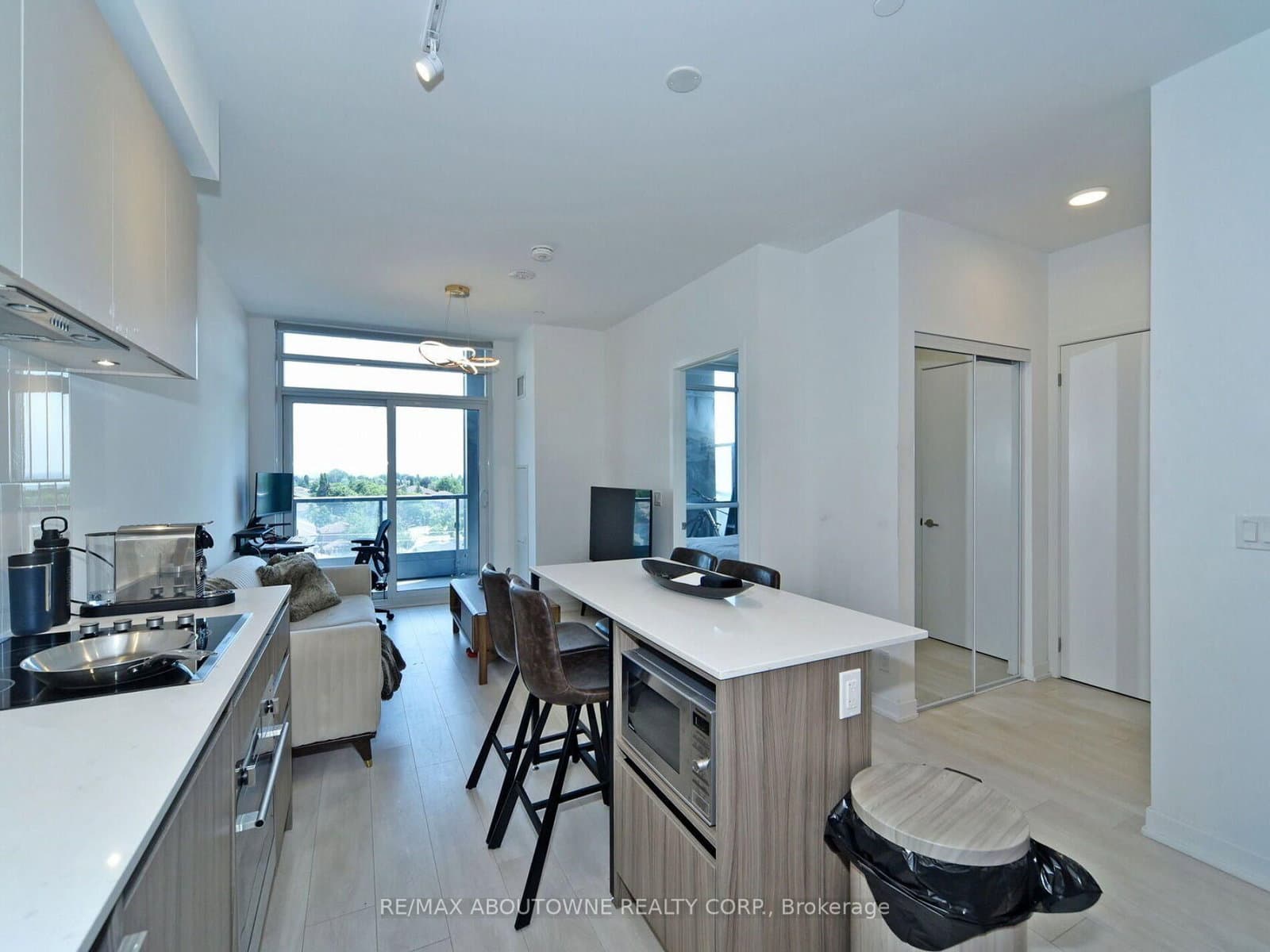 7950 Bathurst Street, Unit 613 thumbnail 24