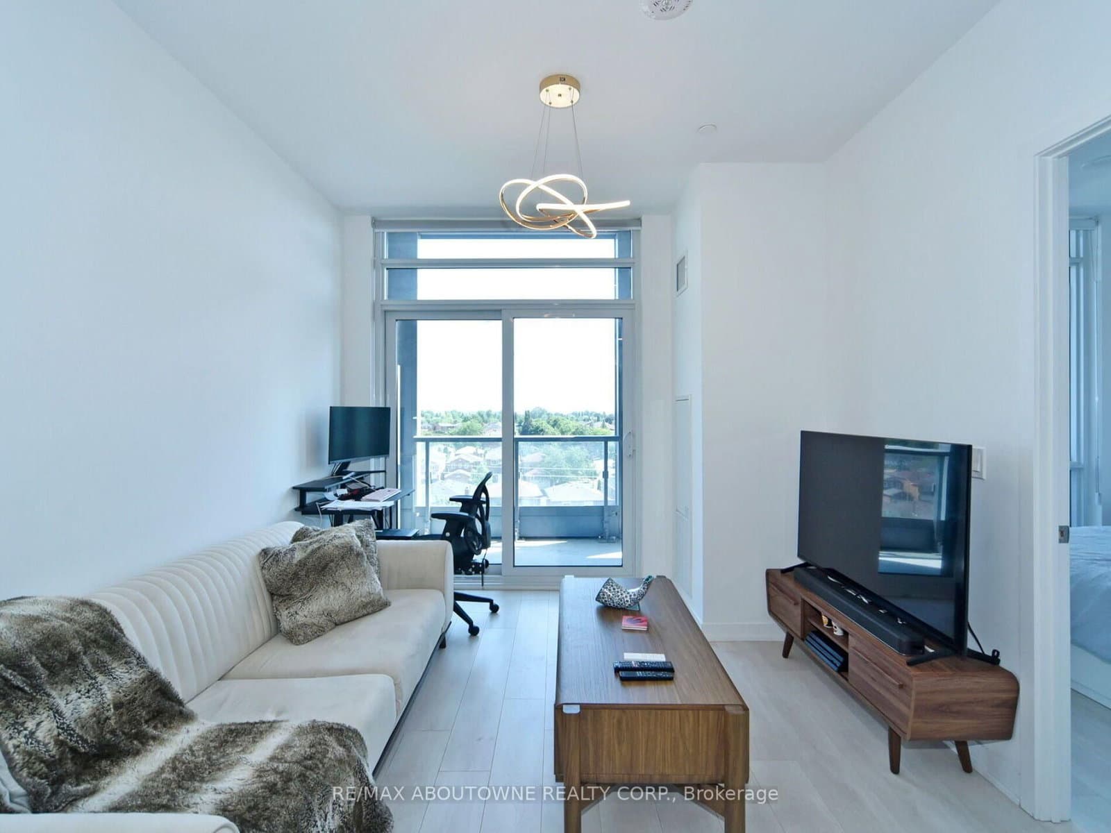 7950 Bathurst Street, Unit 613 thumbnail 27