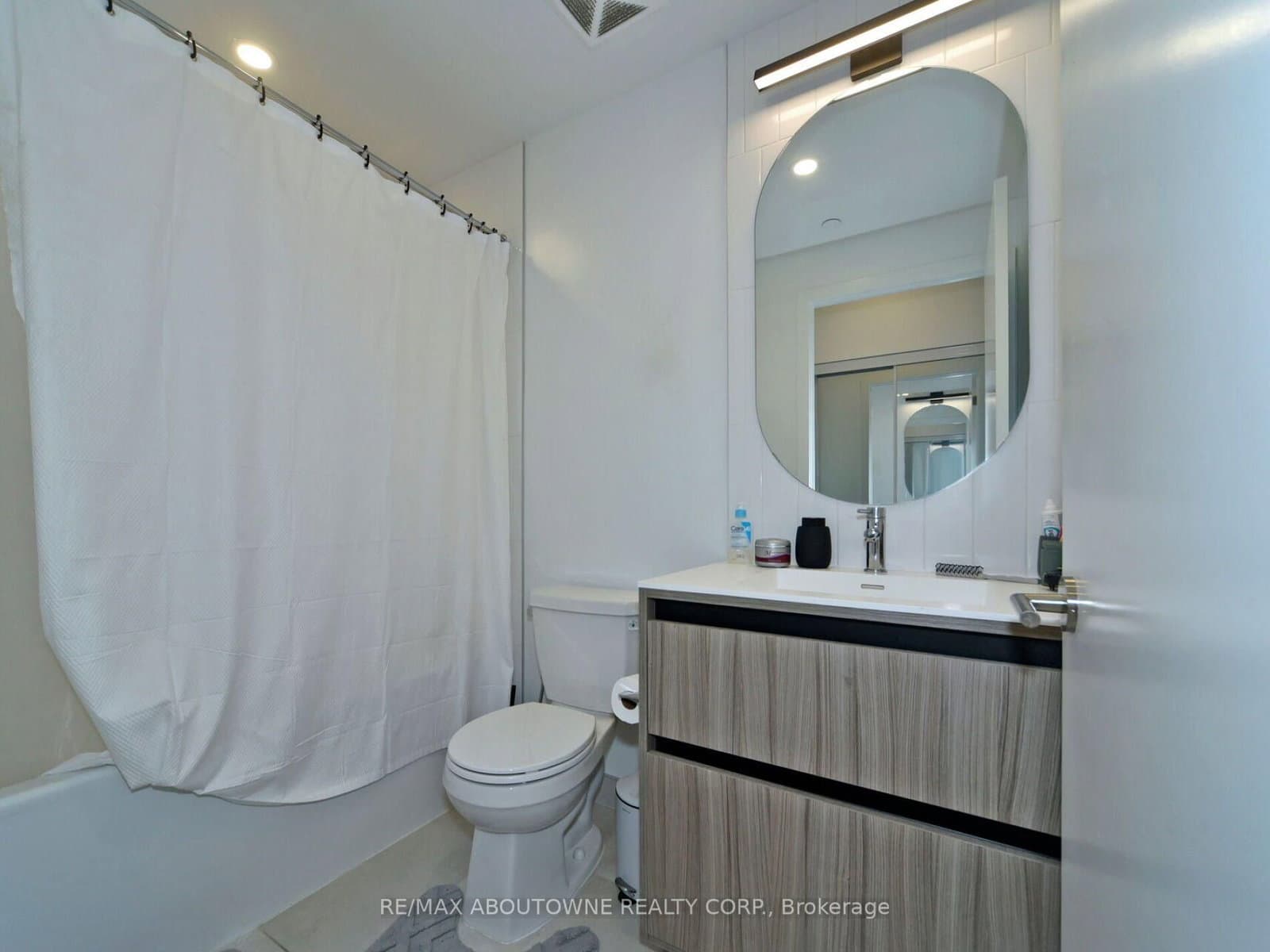 7950 Bathurst Street, Unit 613 thumbnail 32
