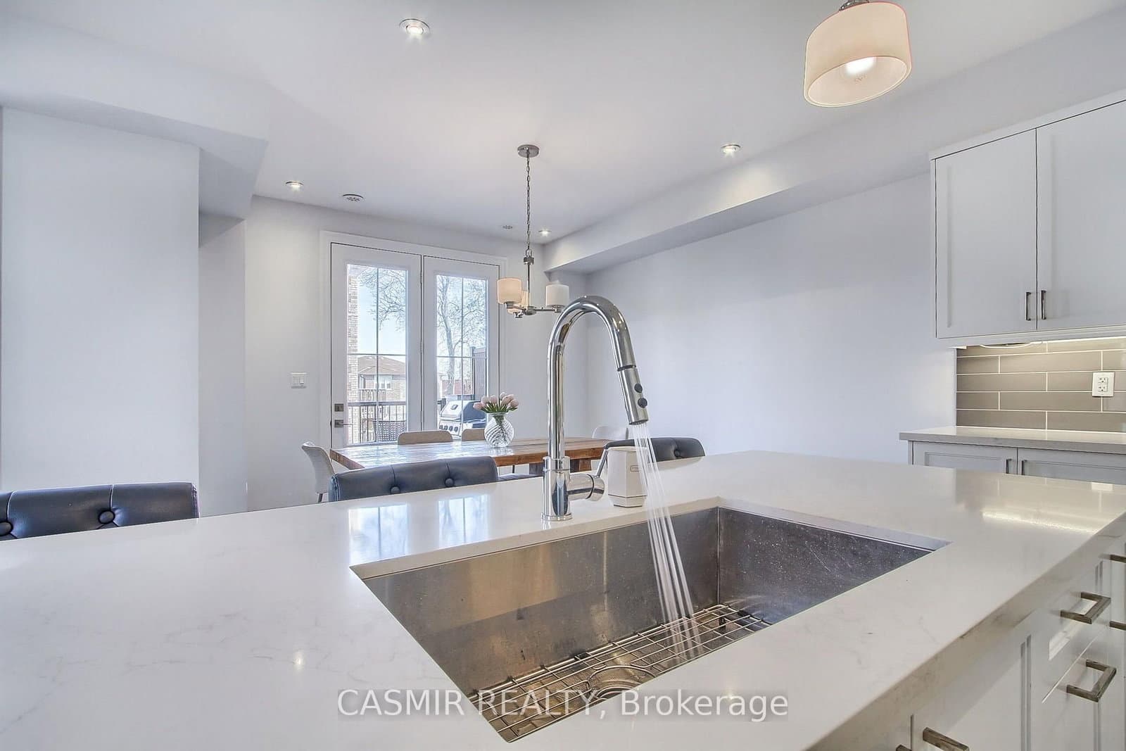 9873 Keele Street thumbnail 17