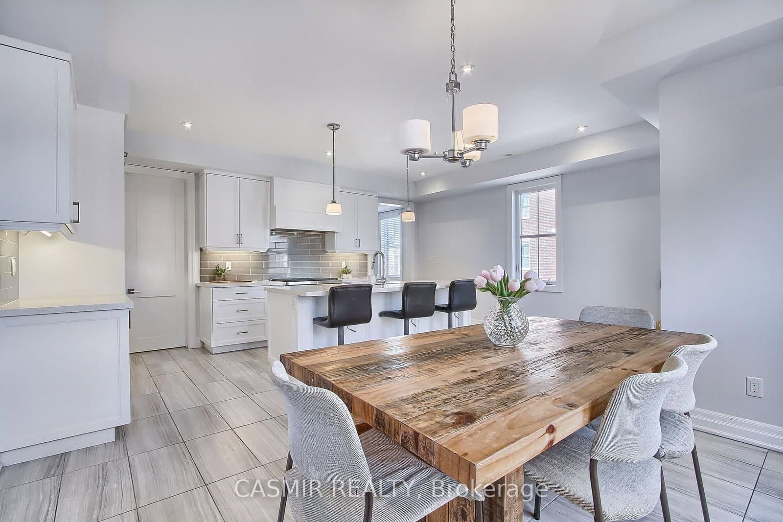 9873 Keele Street thumbnail 18