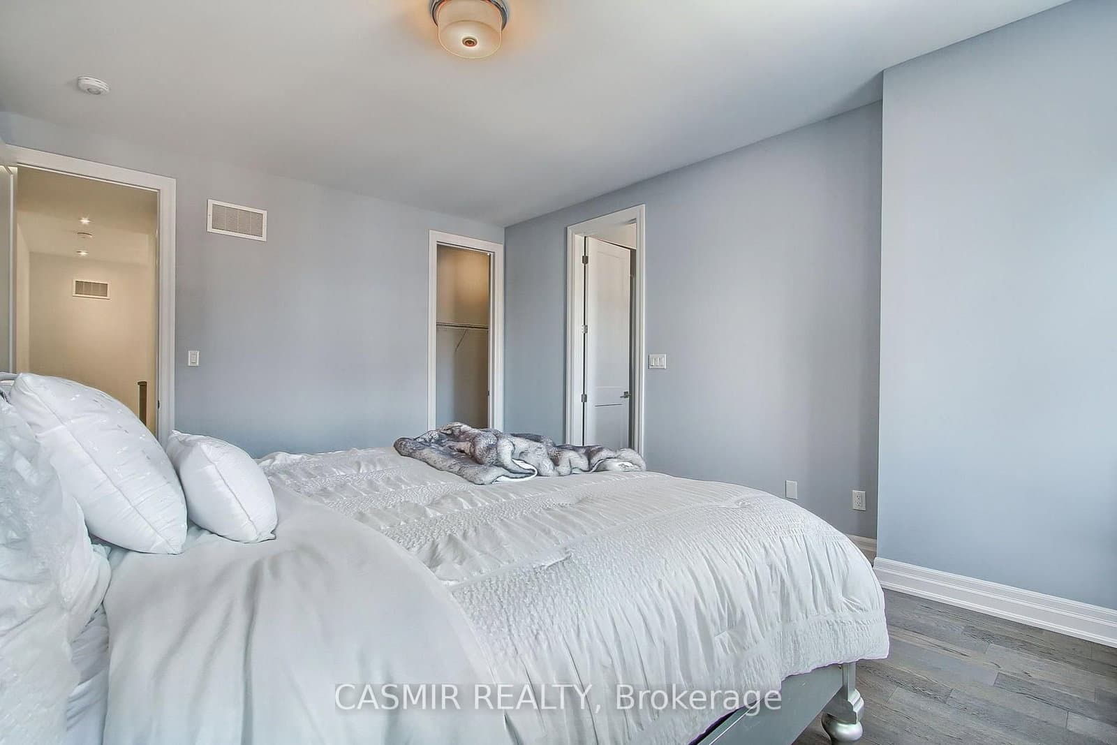 9873 Keele Street thumbnail 26