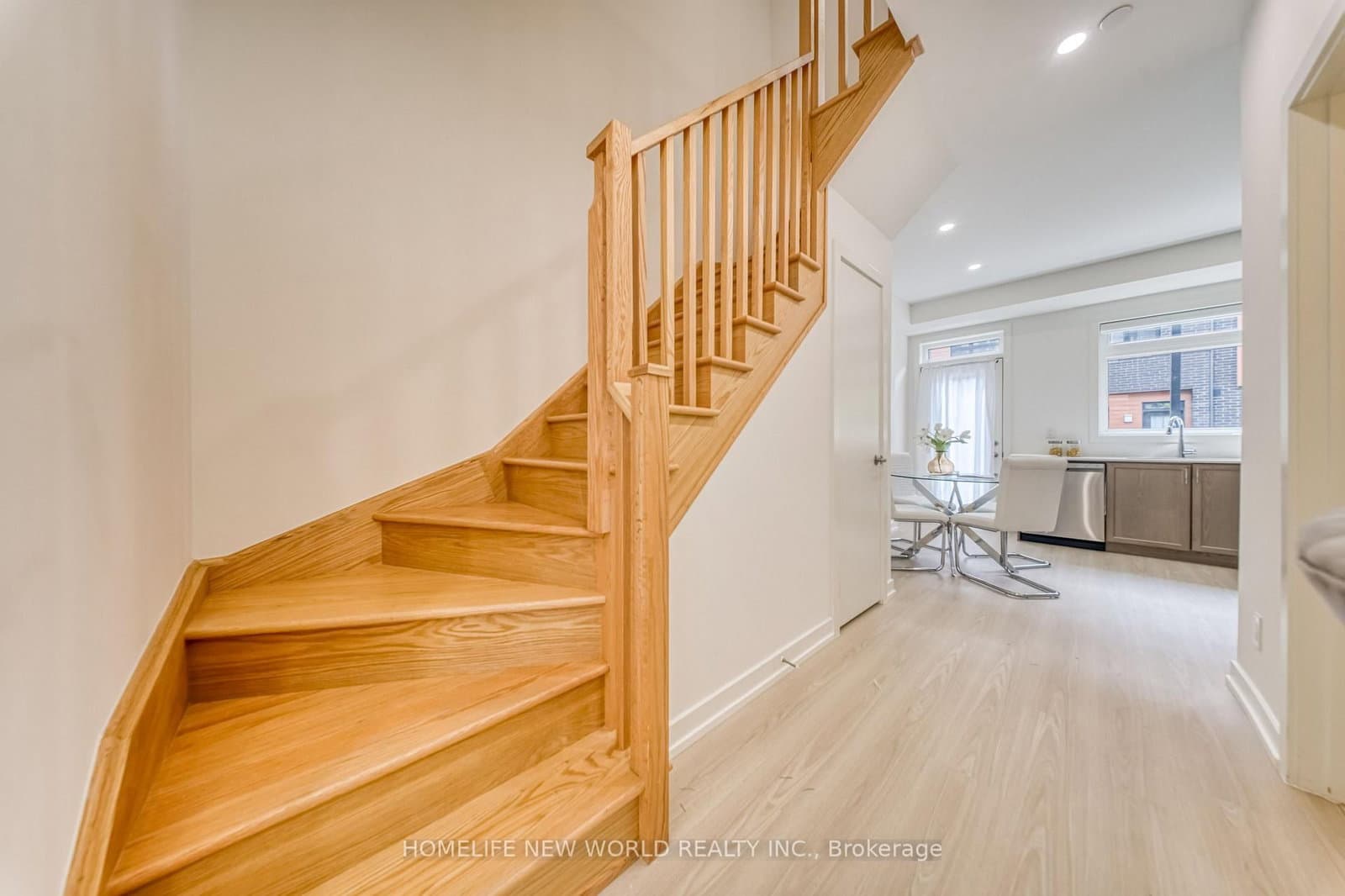 370D Red Maple Road, Unit 99 thumbnail 10