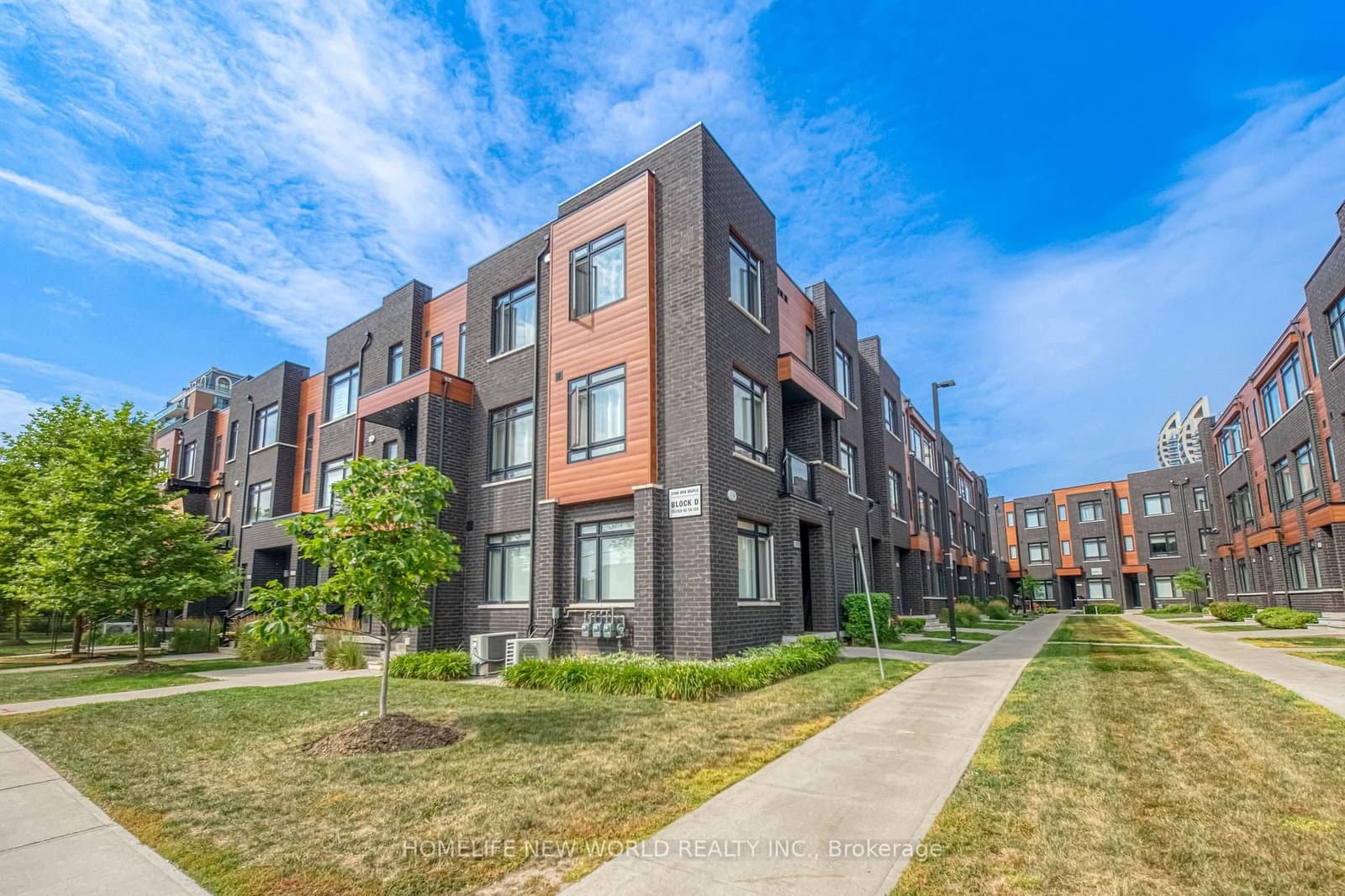 370D Red Maple Road, Unit 99 thumbnail 2