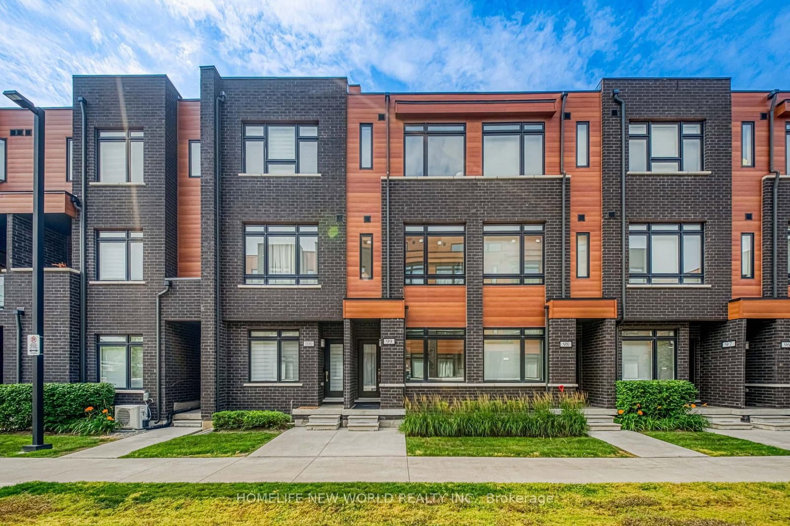 370D Red Maple Road, Unit 99 thumbnail 3