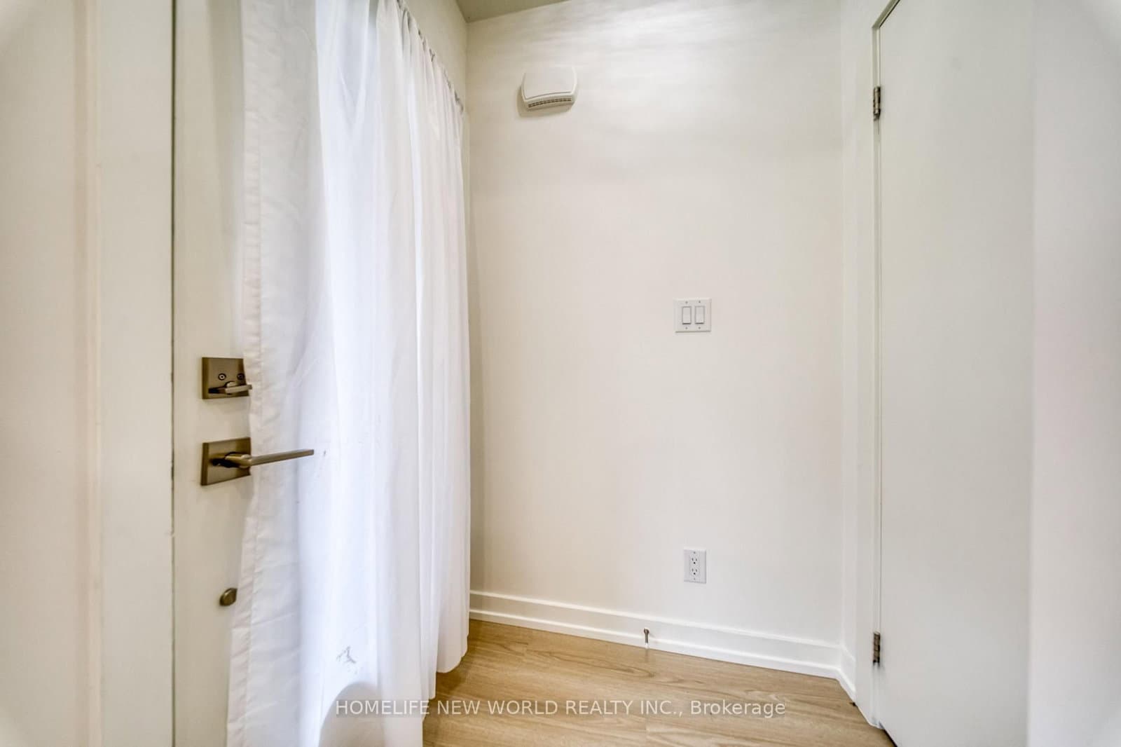 370D Red Maple Road, Unit 99 thumbnail 4