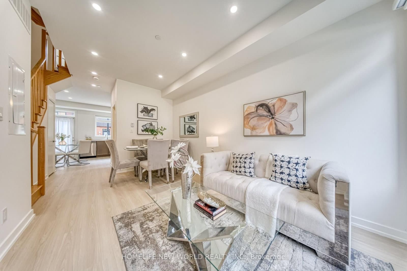 370D Red Maple Road, Unit 99 thumbnail 6