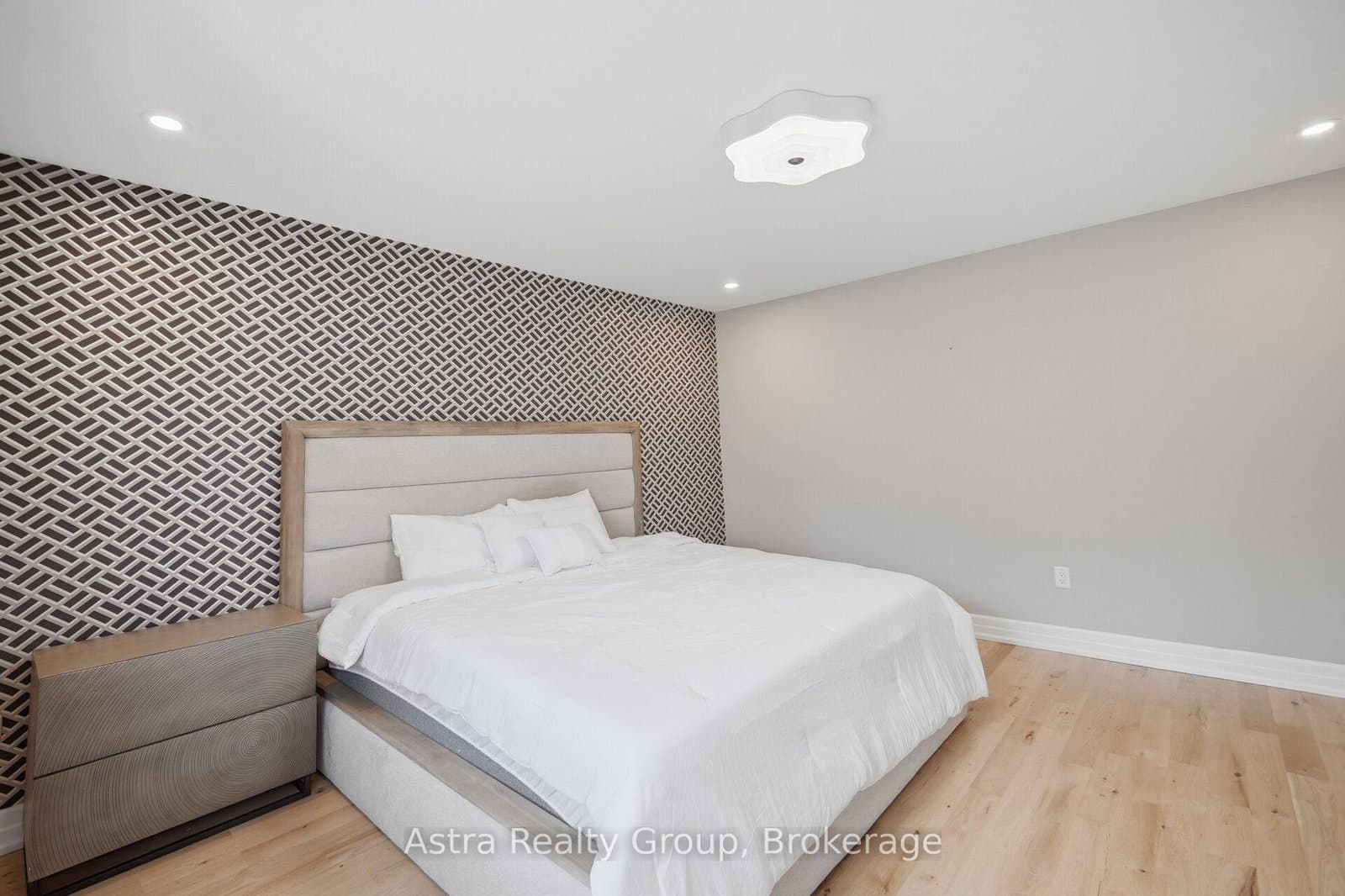 162 Corner Brook Crescent thumbnail 30