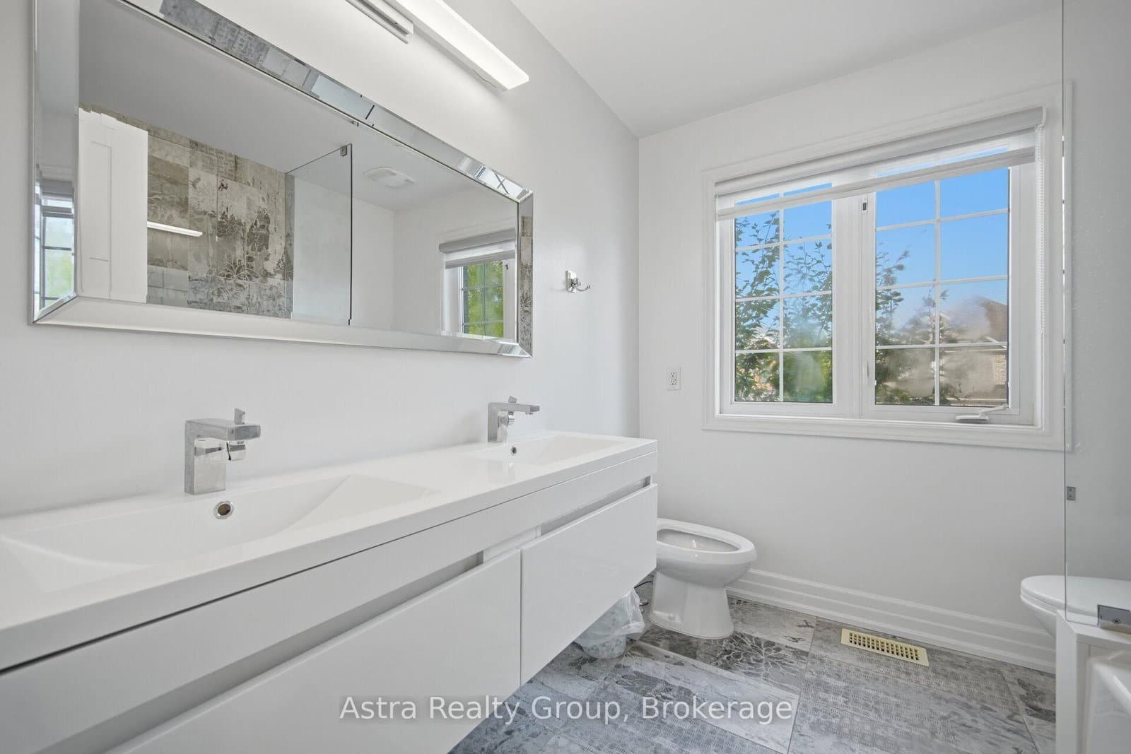 162 Corner Brook Crescent thumbnail 33