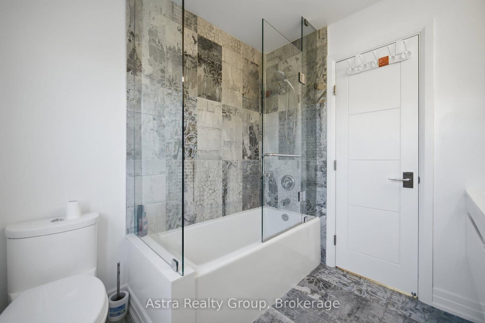 162 Corner Brook Crescent thumbnail 34