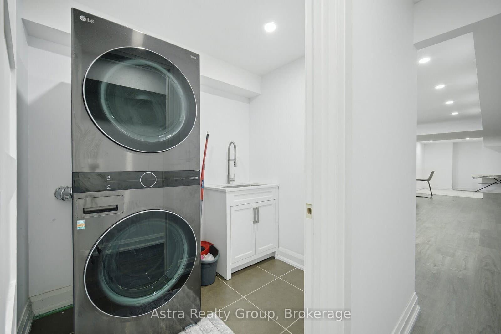 162 Corner Brook Crescent thumbnail 40