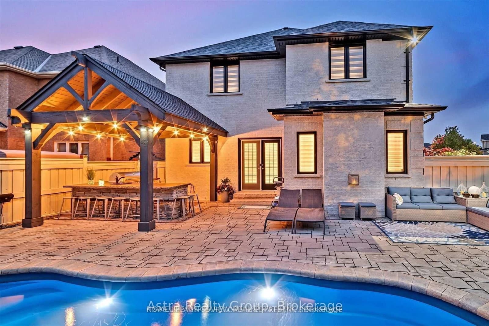 162 Corner Brook Crescent thumbnail 42