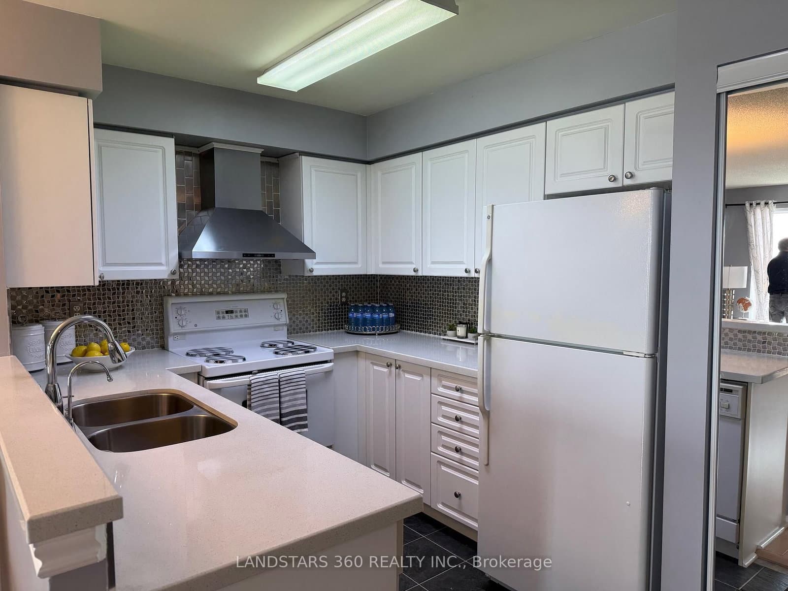 39 Oneida Crescent, Unit 906 thumbnail 11