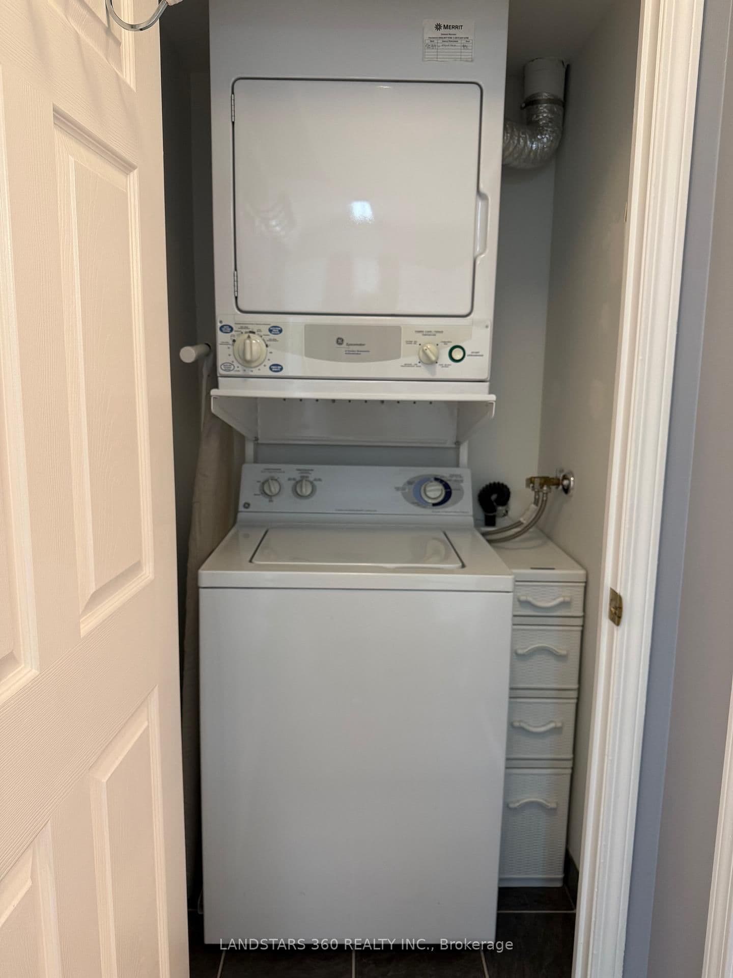 39 Oneida Crescent, Unit 906 thumbnail 16