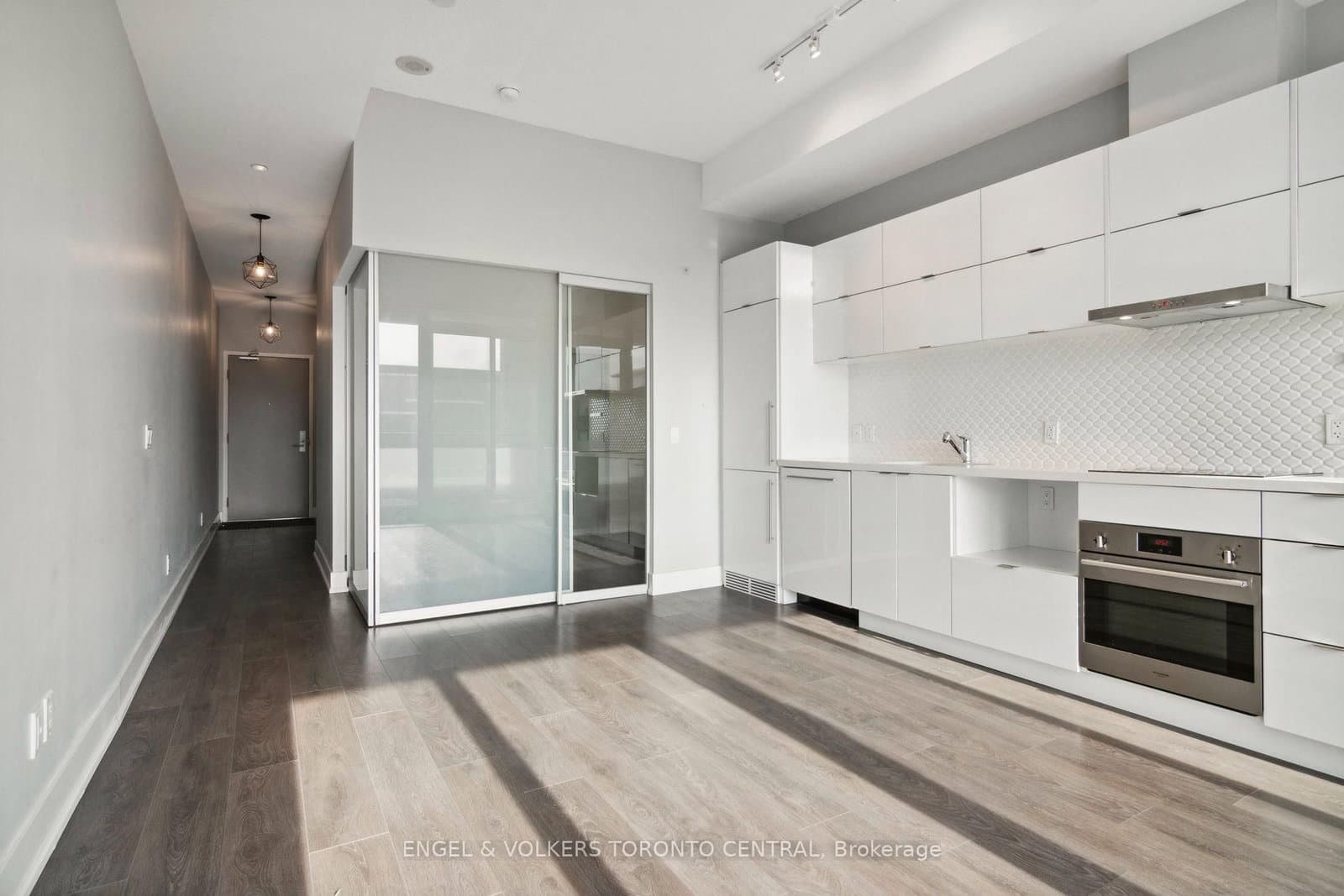 180 Enterprise Boulevard, Unit 401 thumbnail 6
