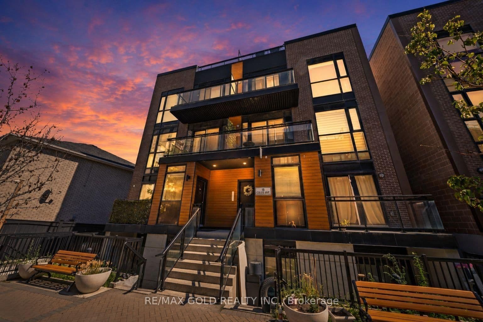 18 Coles Avenue, Unit 602 - Image 1