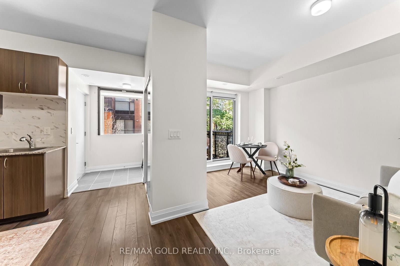 18 Coles Avenue, Unit 602 thumbnail 14