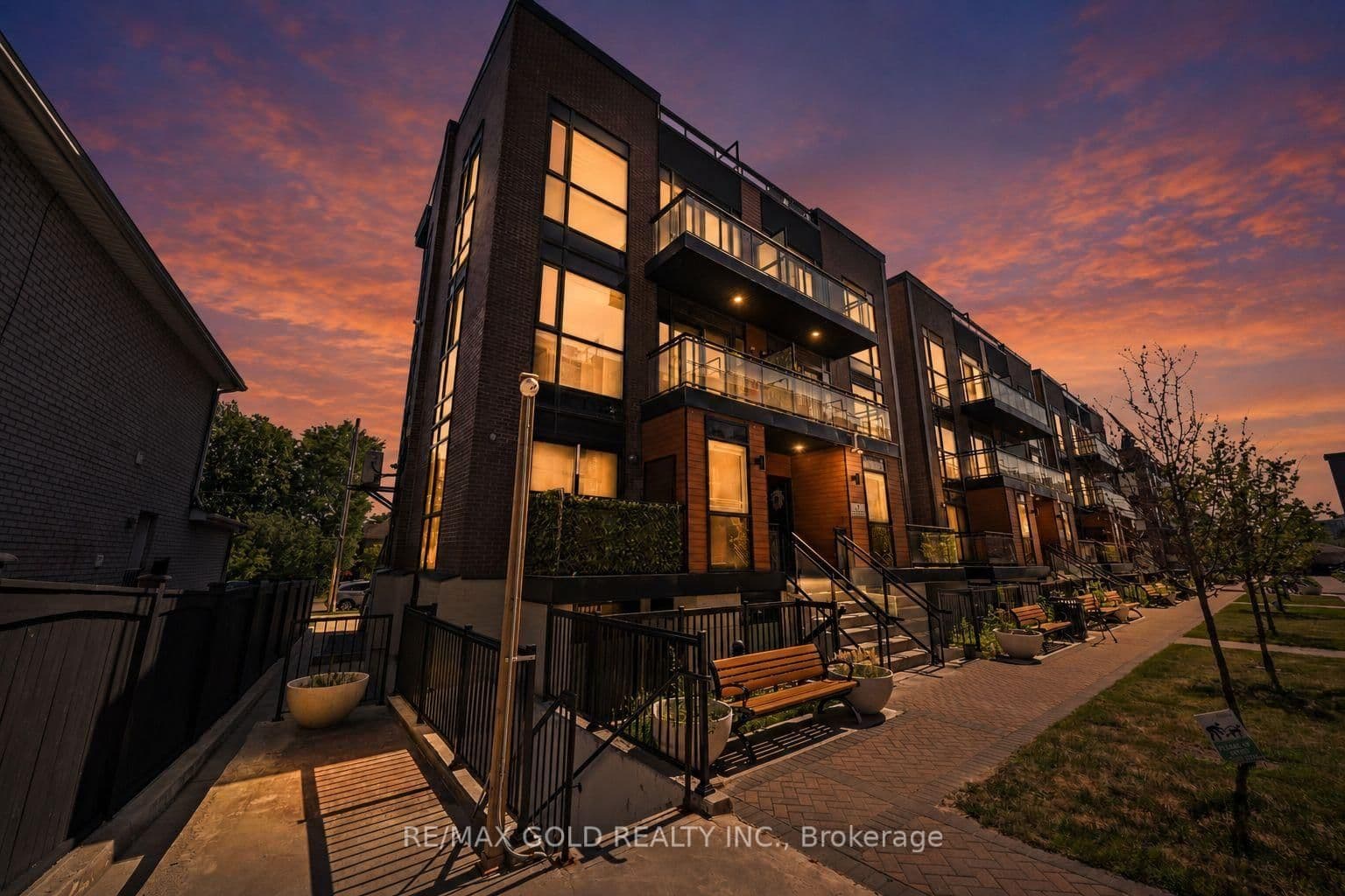 18 Coles Avenue, Unit 602 thumbnail 2