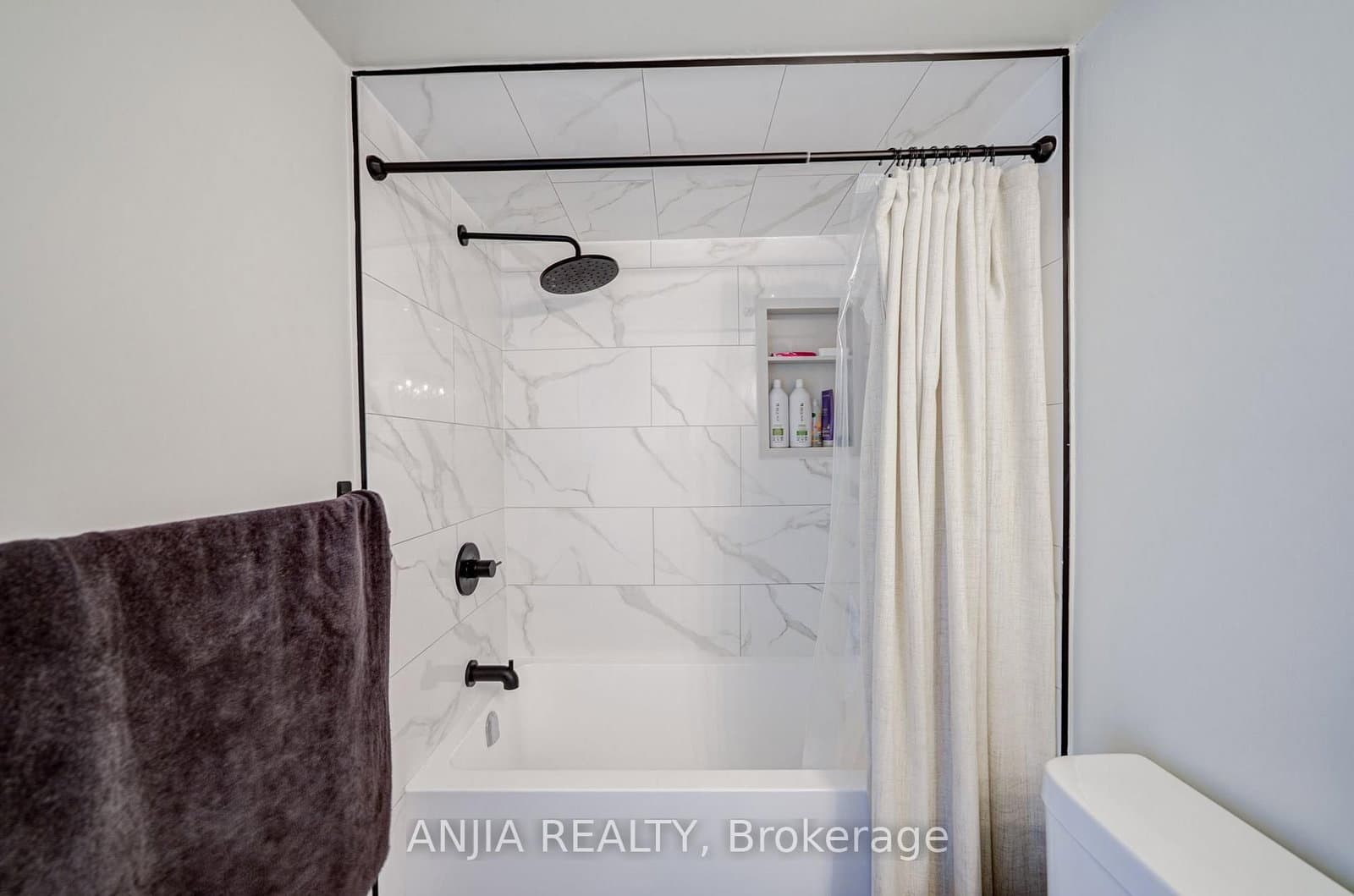 10 Westmeath Lane, Unit 2210 thumbnail 18