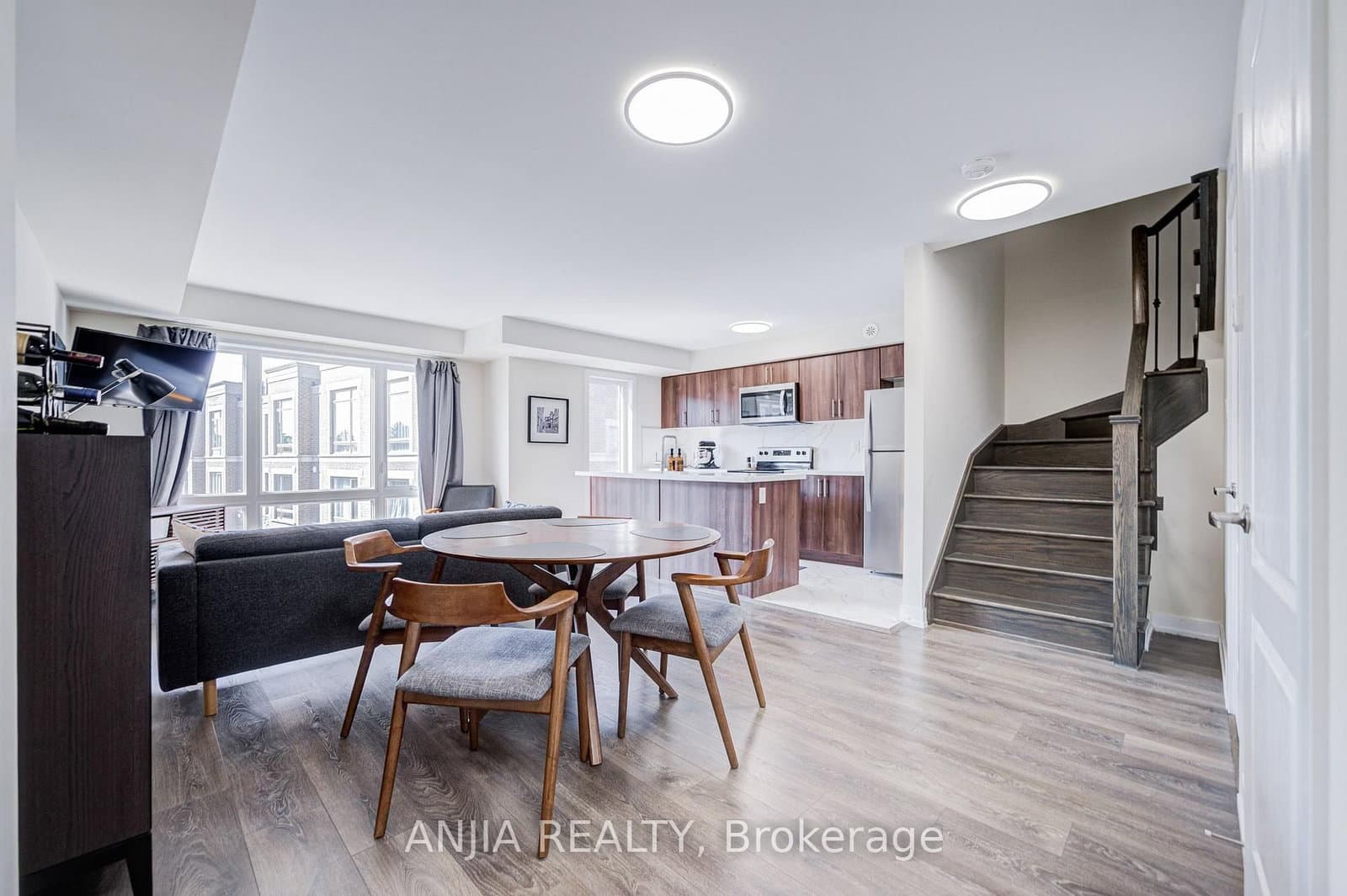 10 Westmeath Lane, Unit 2210 thumbnail 2